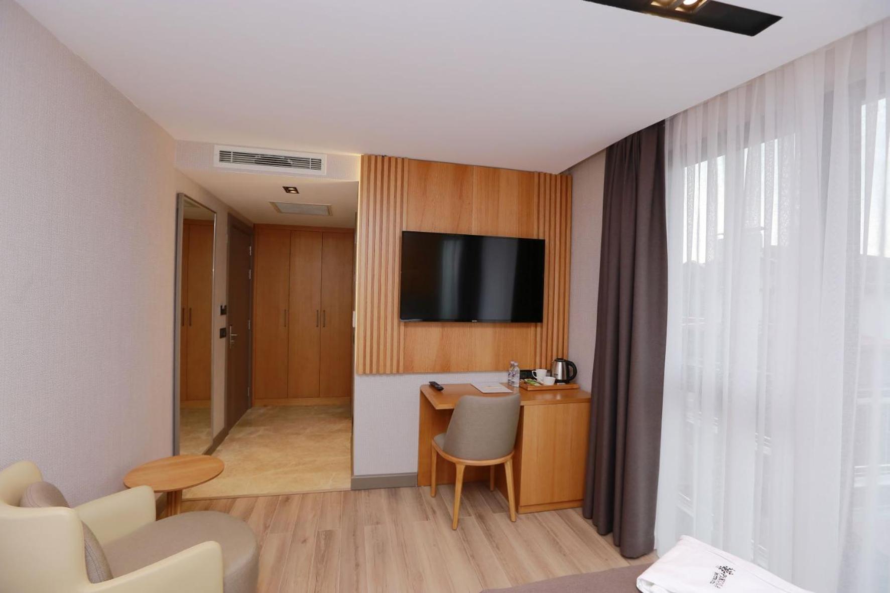 Standard Twin Room - Photo 2