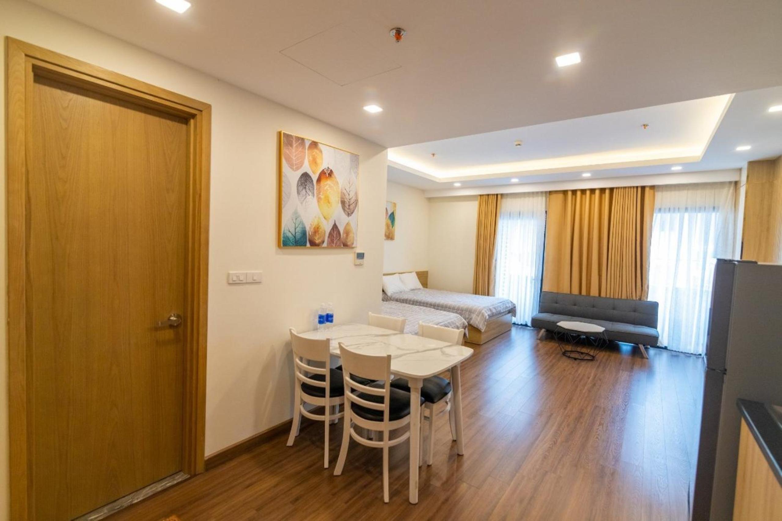 One-Bedroom Apartment - Photo 4