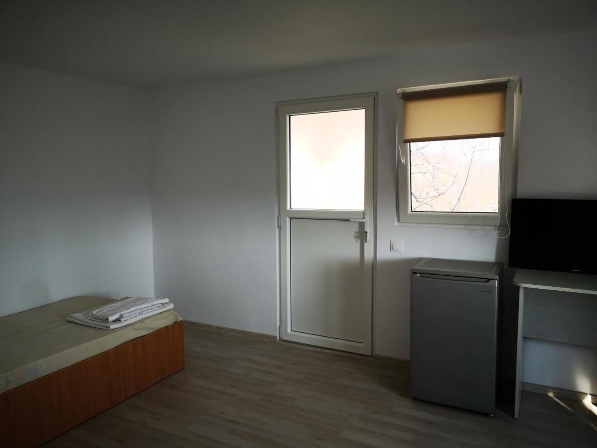 Triple Room with Garden View photo 2