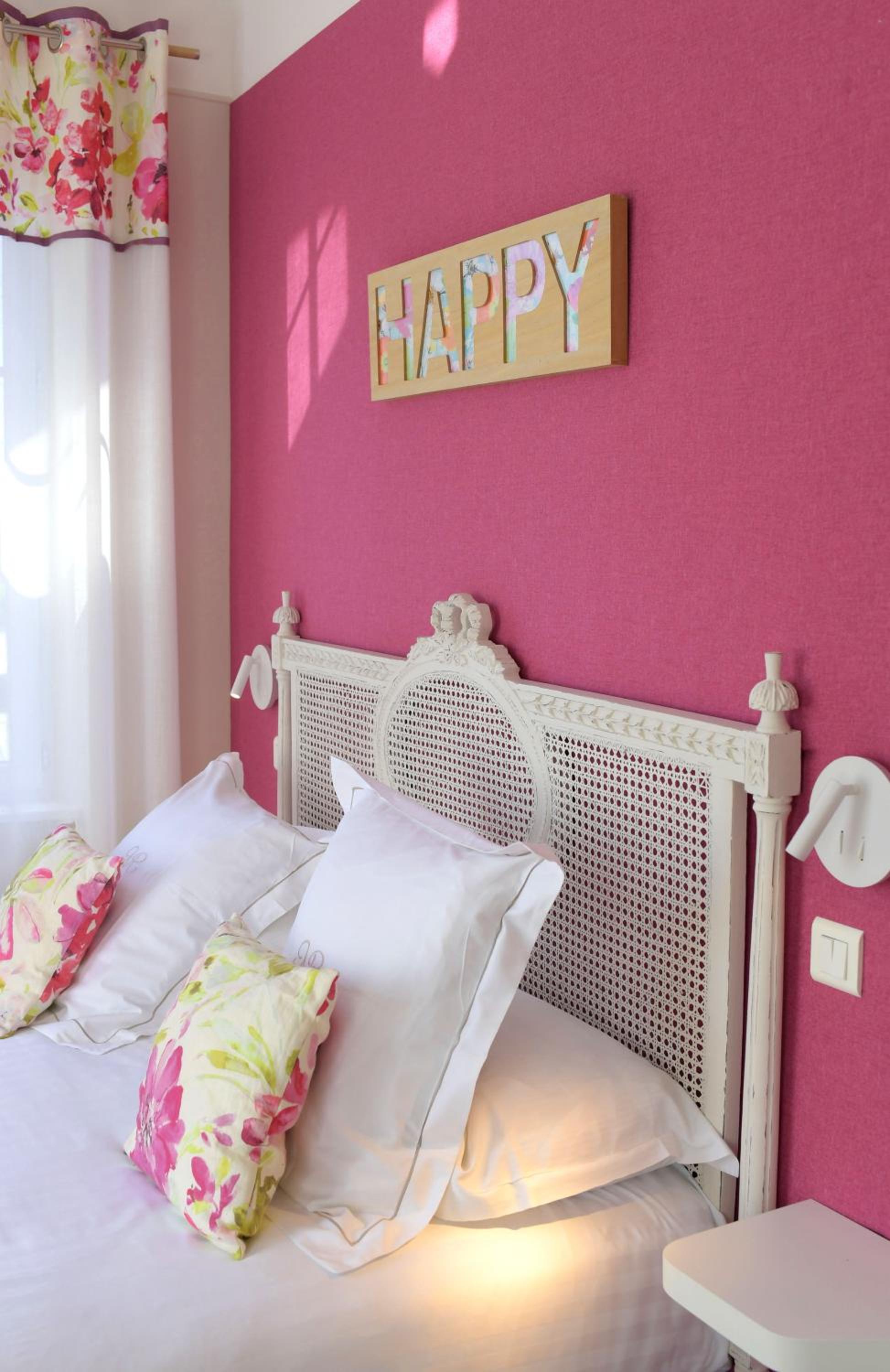 Classic Double Room - Photo 12