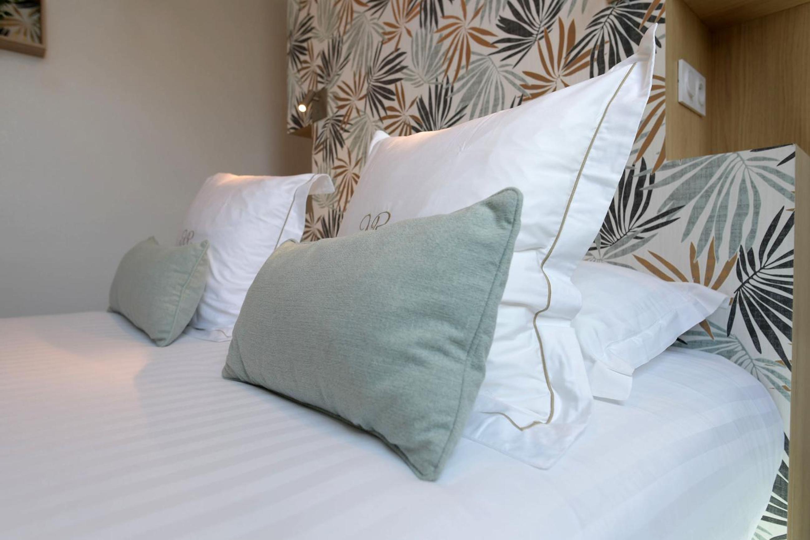Standard Double Room - Photo 4
