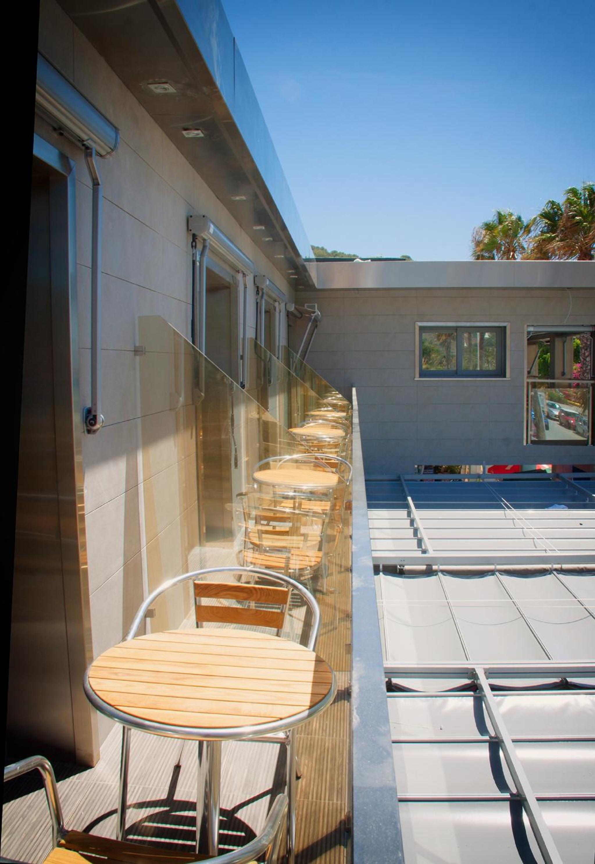 Double or Twin Room and Sea View