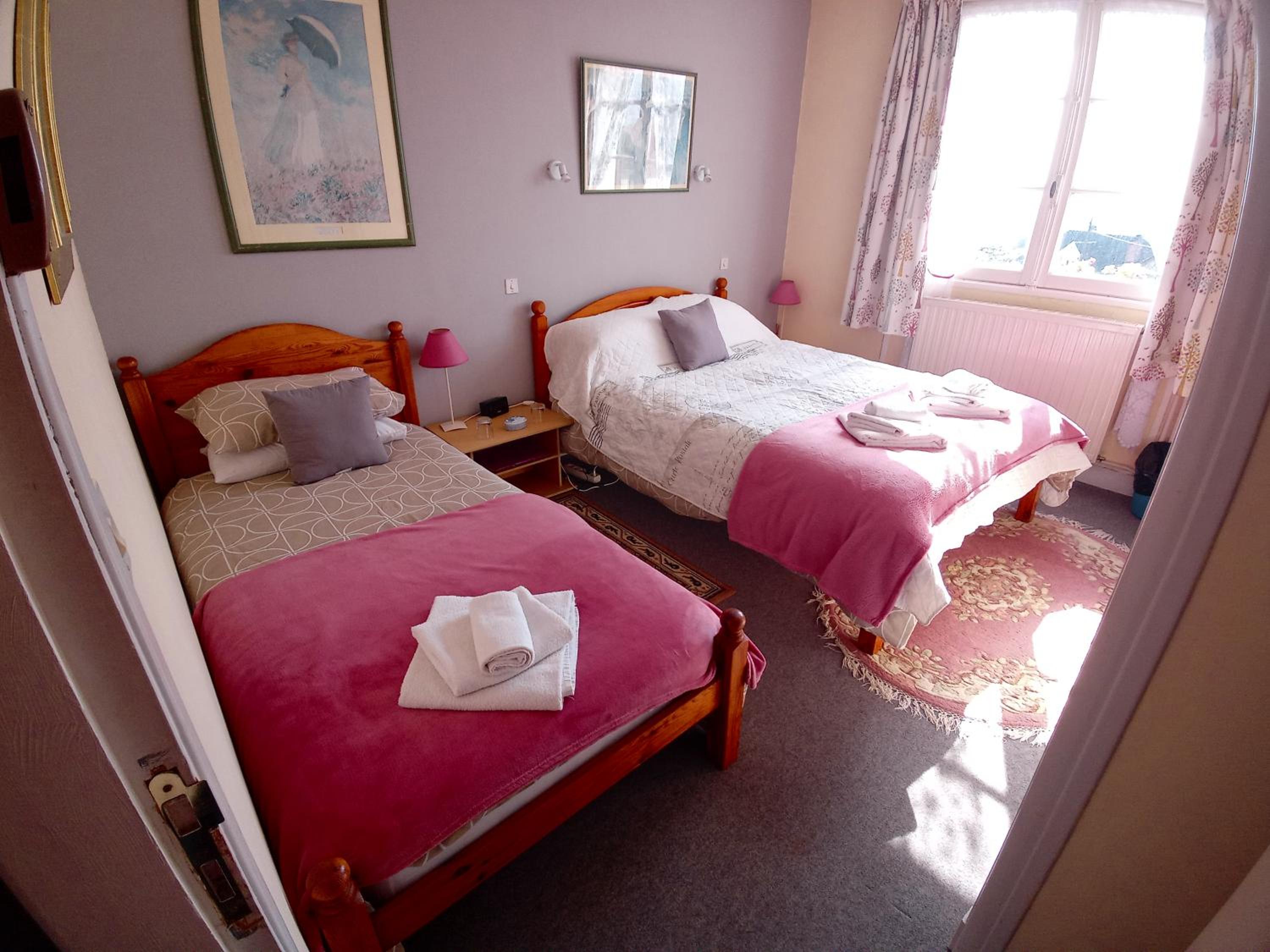 Classic Triple Room photo 2