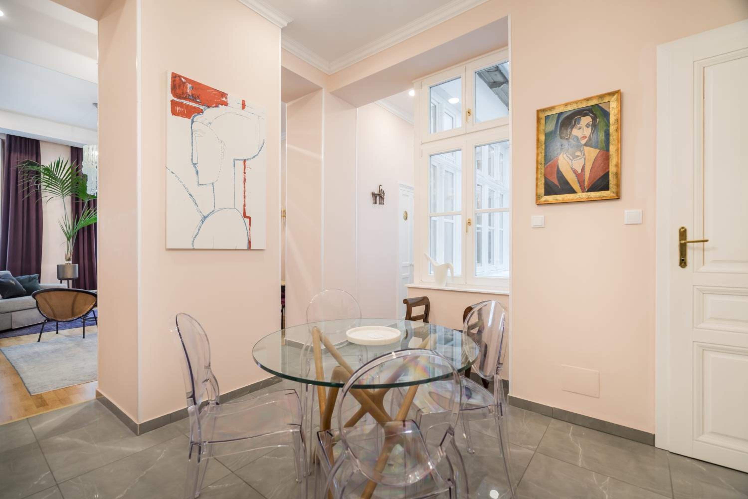 Three-Bedroom Apartment - Photo 10