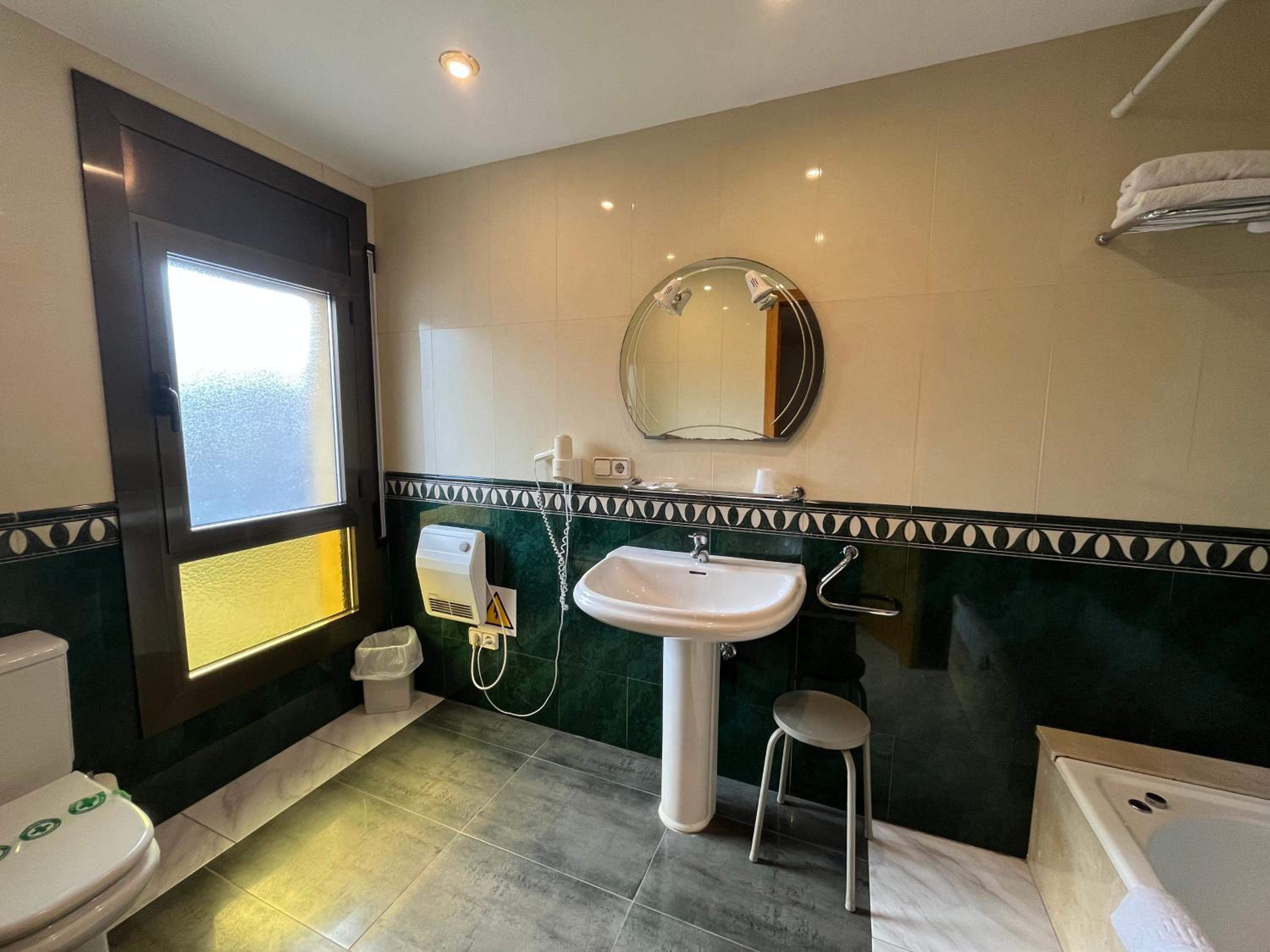 Superior Double Room - Photo 3