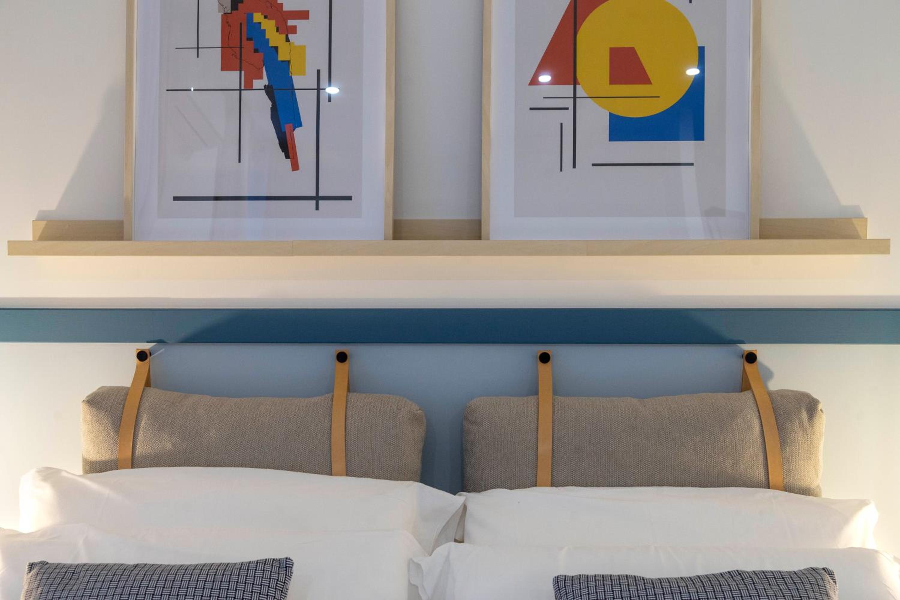 One-Bedroom Apartment - Photo 9