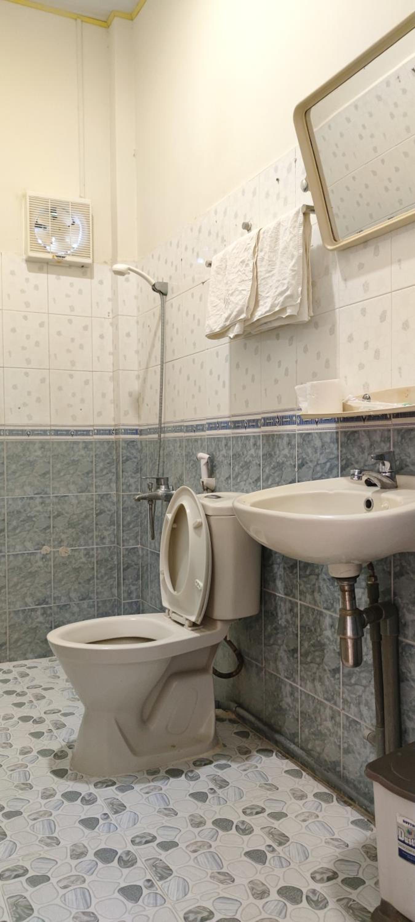 Deluxe Double Room (2 Adults + 1 Child) - Photo 6