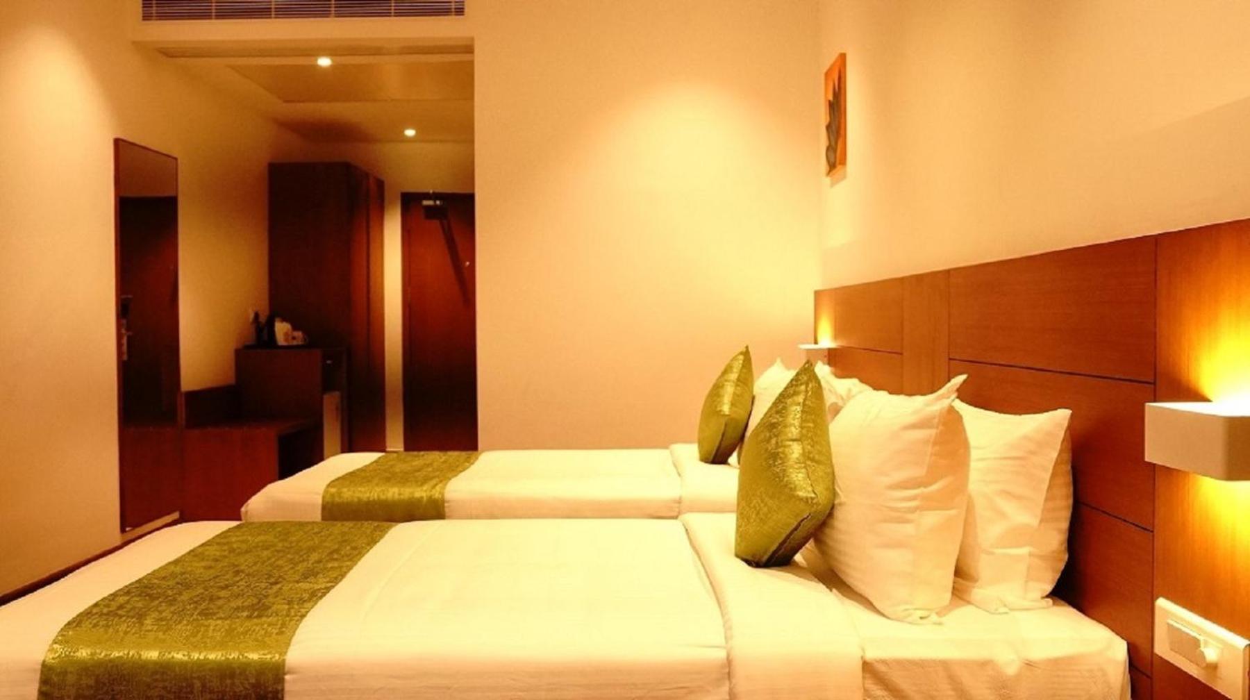 Deluxe Room - Photo 7