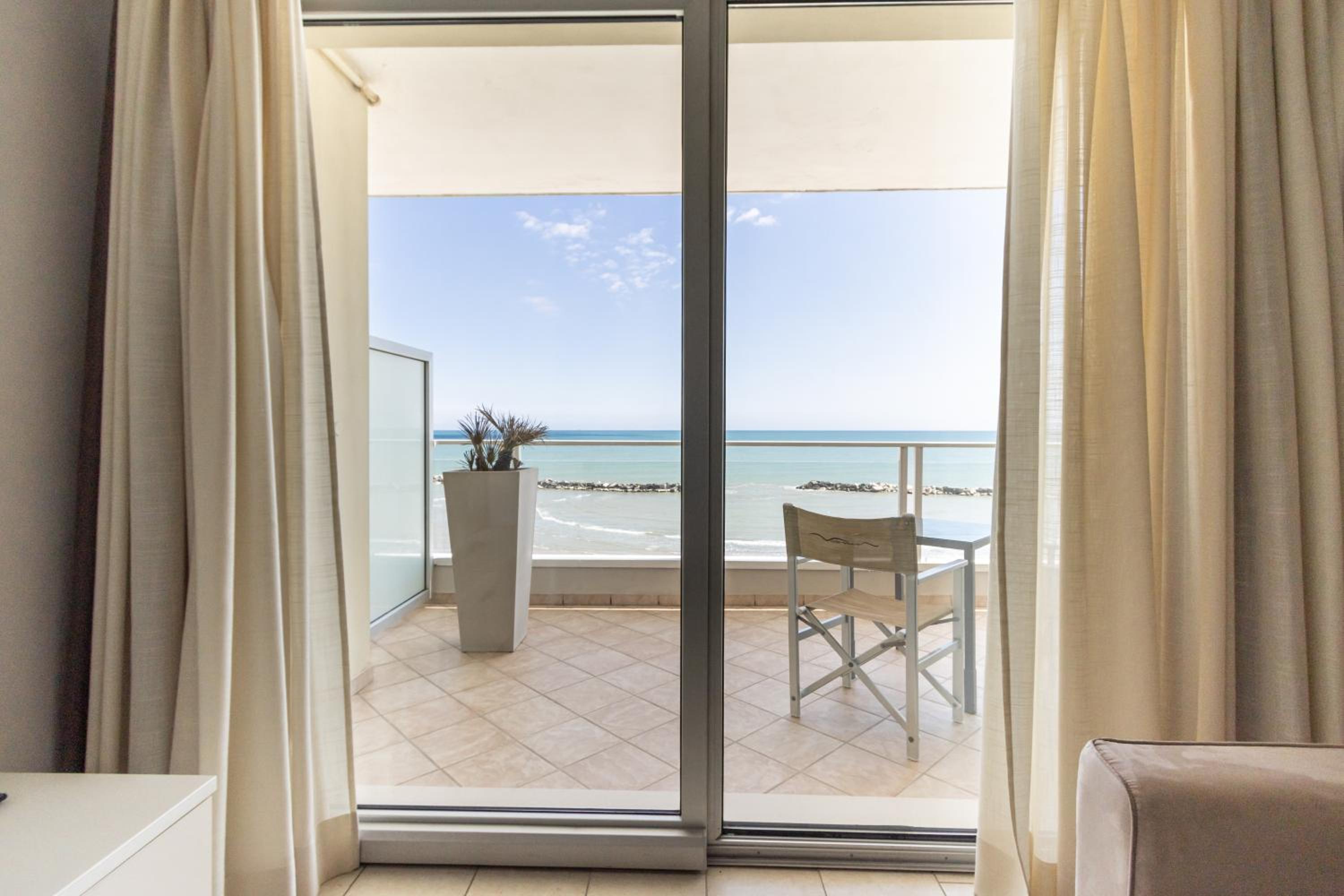 Superior Suite - Photo 4