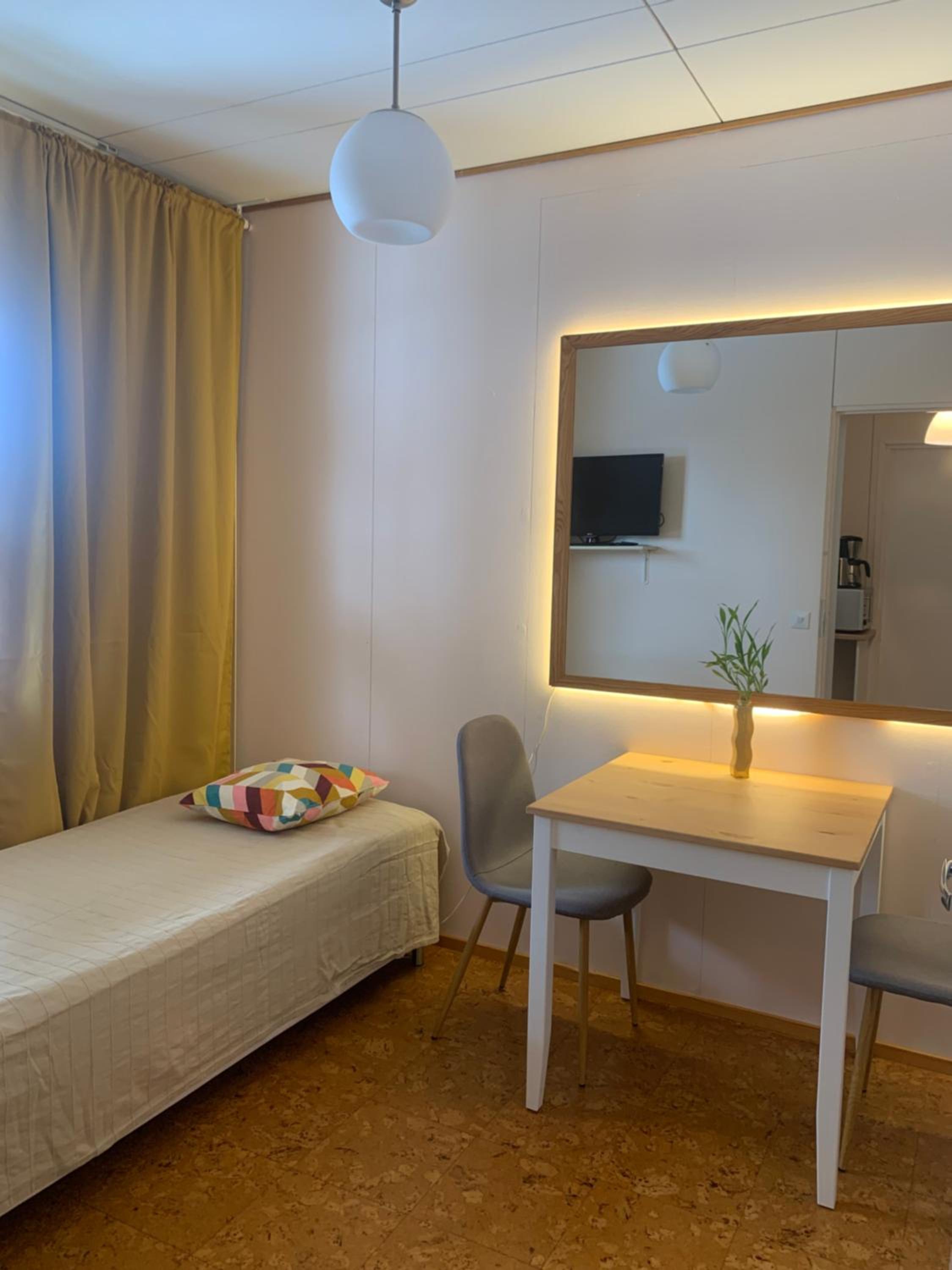 One-Bedroom Apartment photo 3