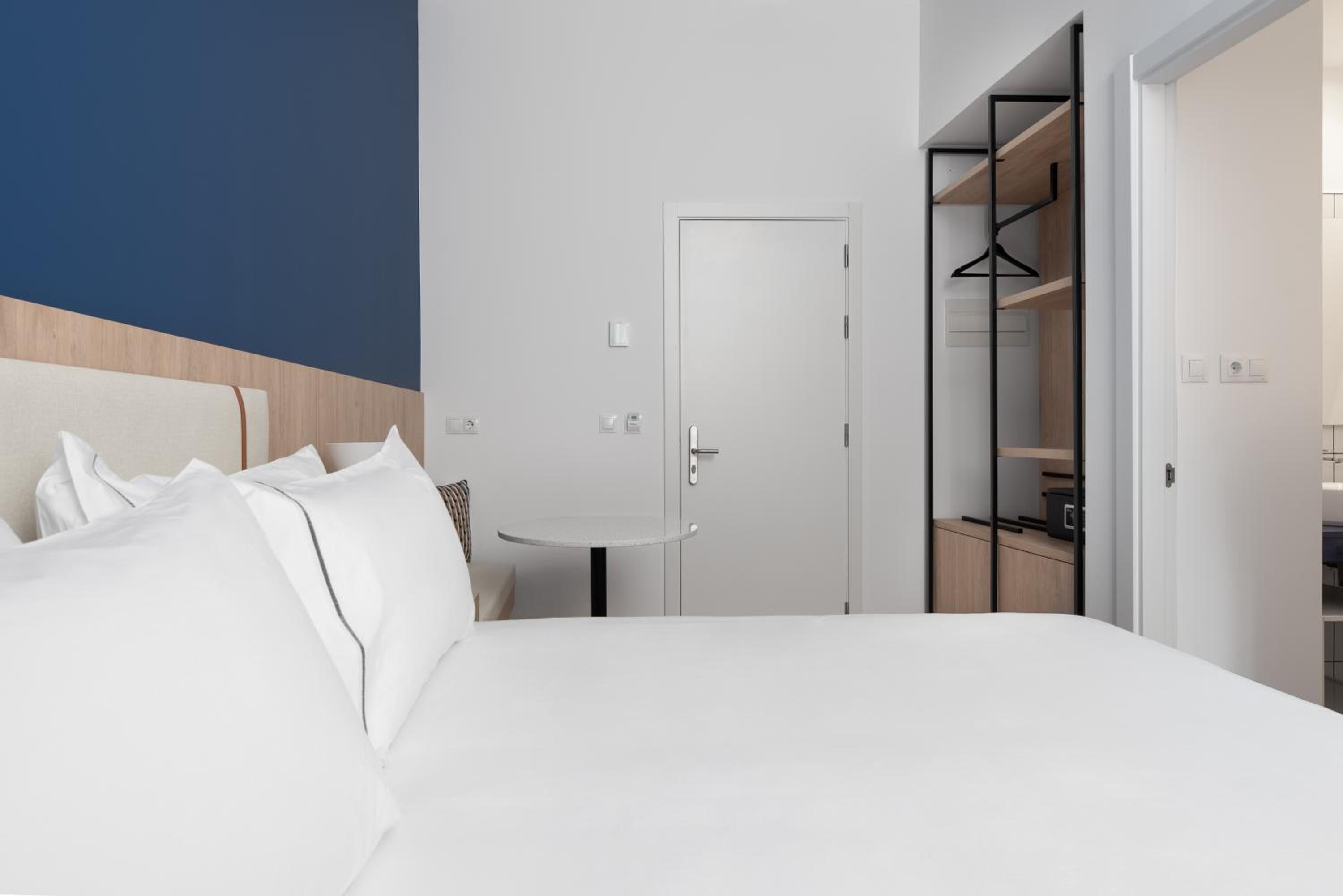 Double Room - Photo 2