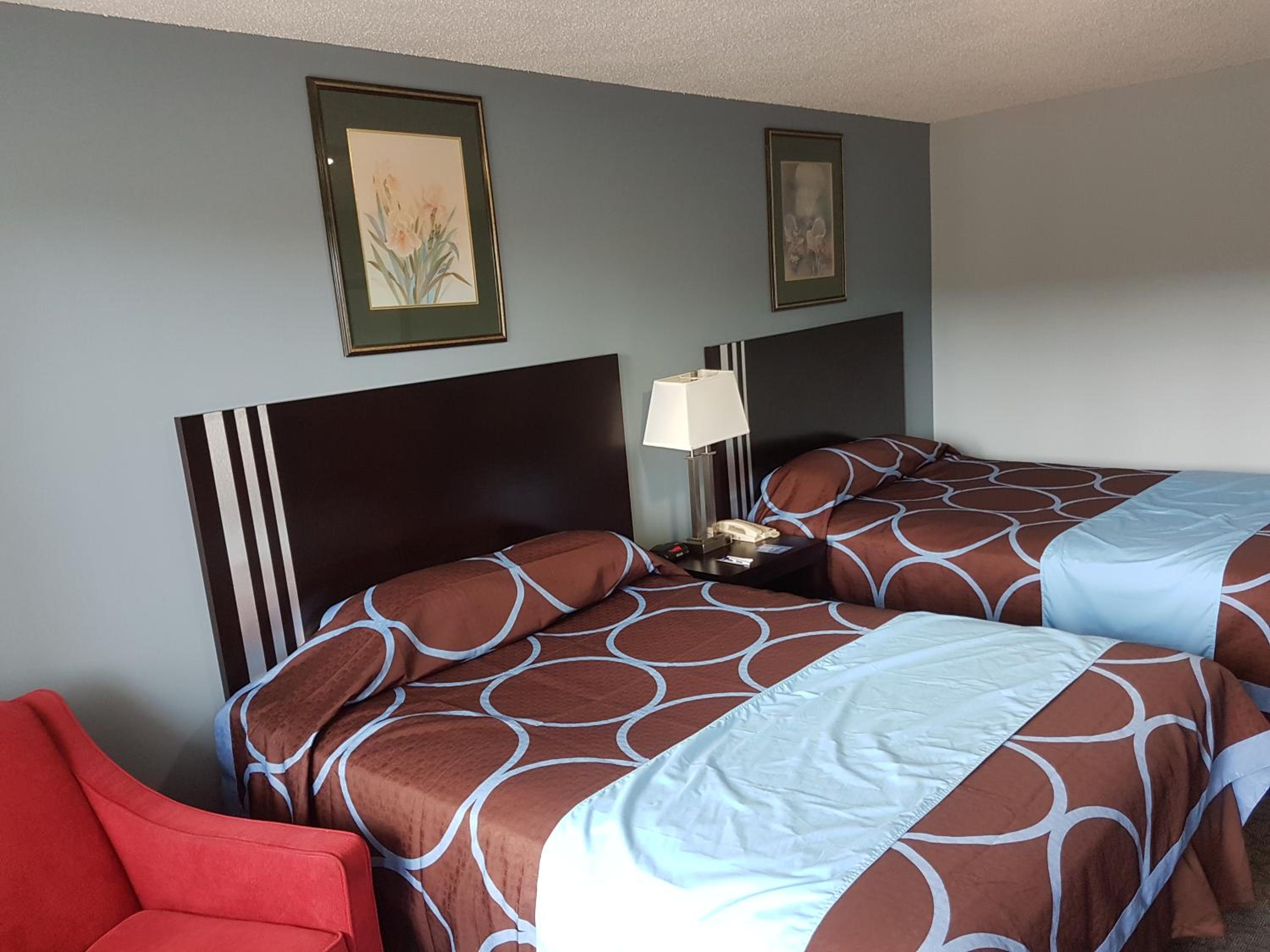 Queen Room photo 1