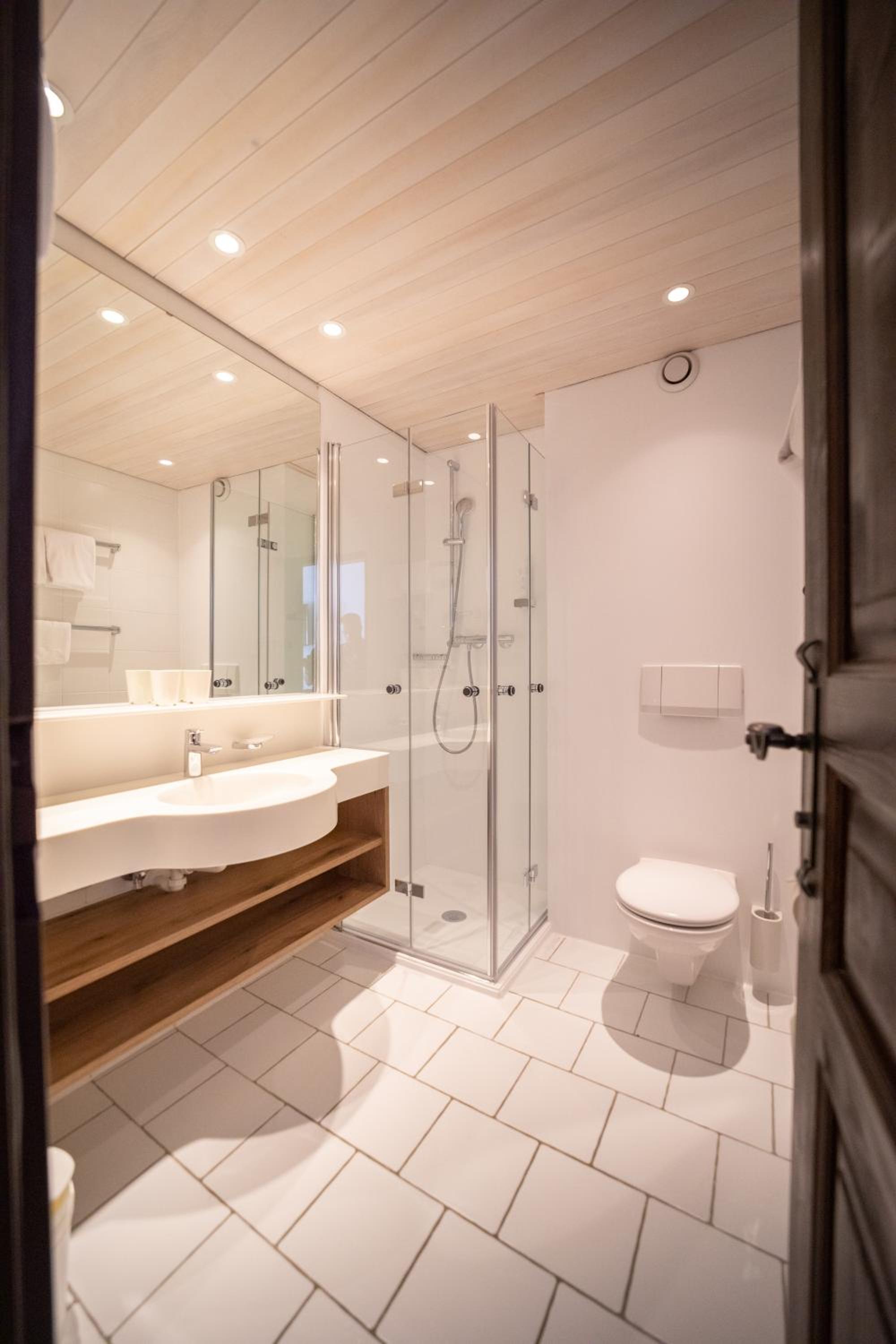 Standard Double Room - Photo 3