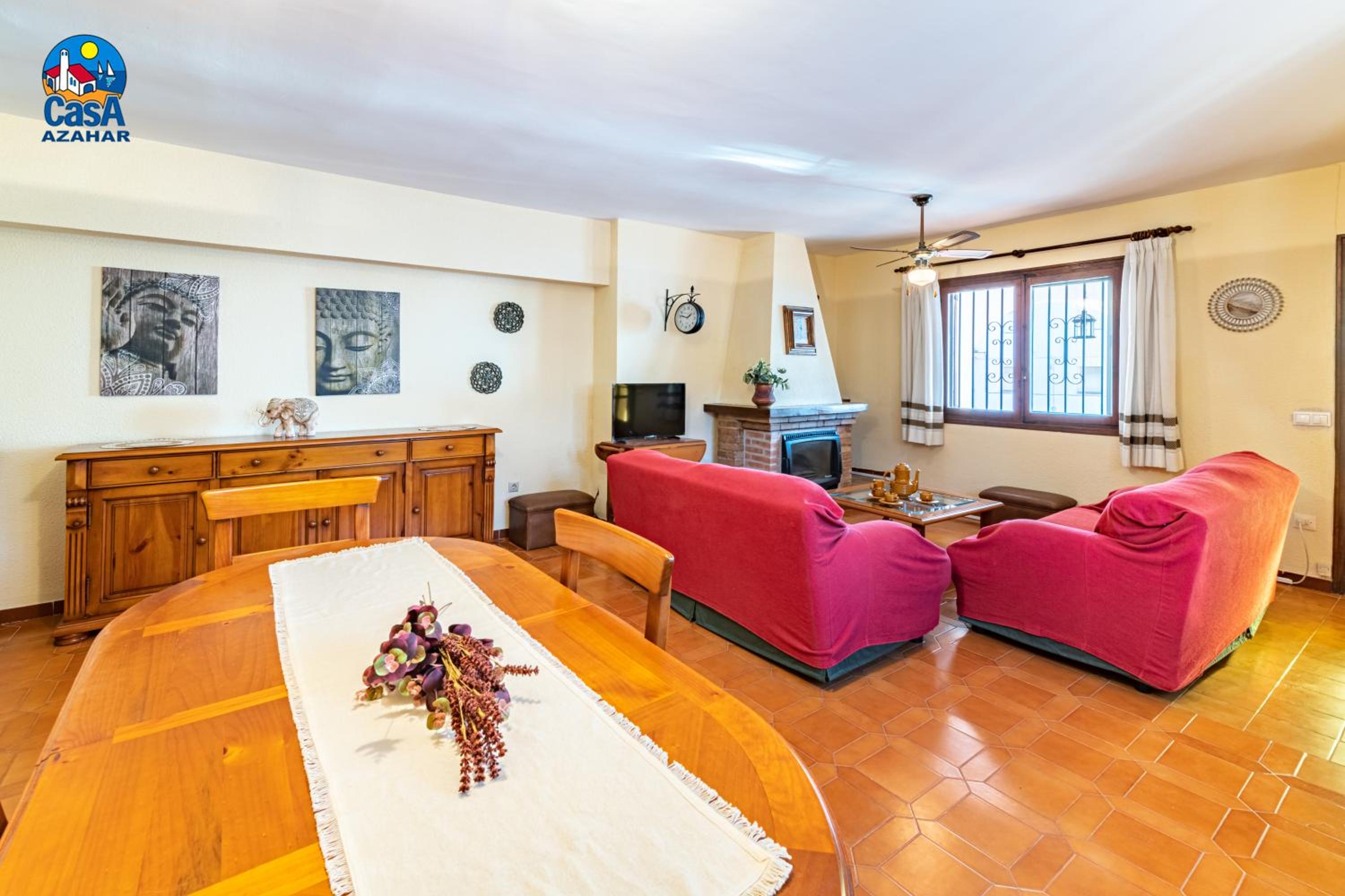 Three-Bedroom Apartment photo 3
