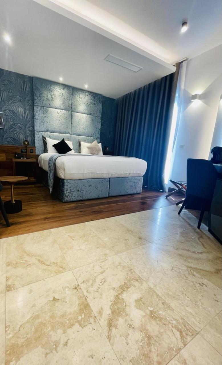 Deluxe Double or Twin Room with Balcony