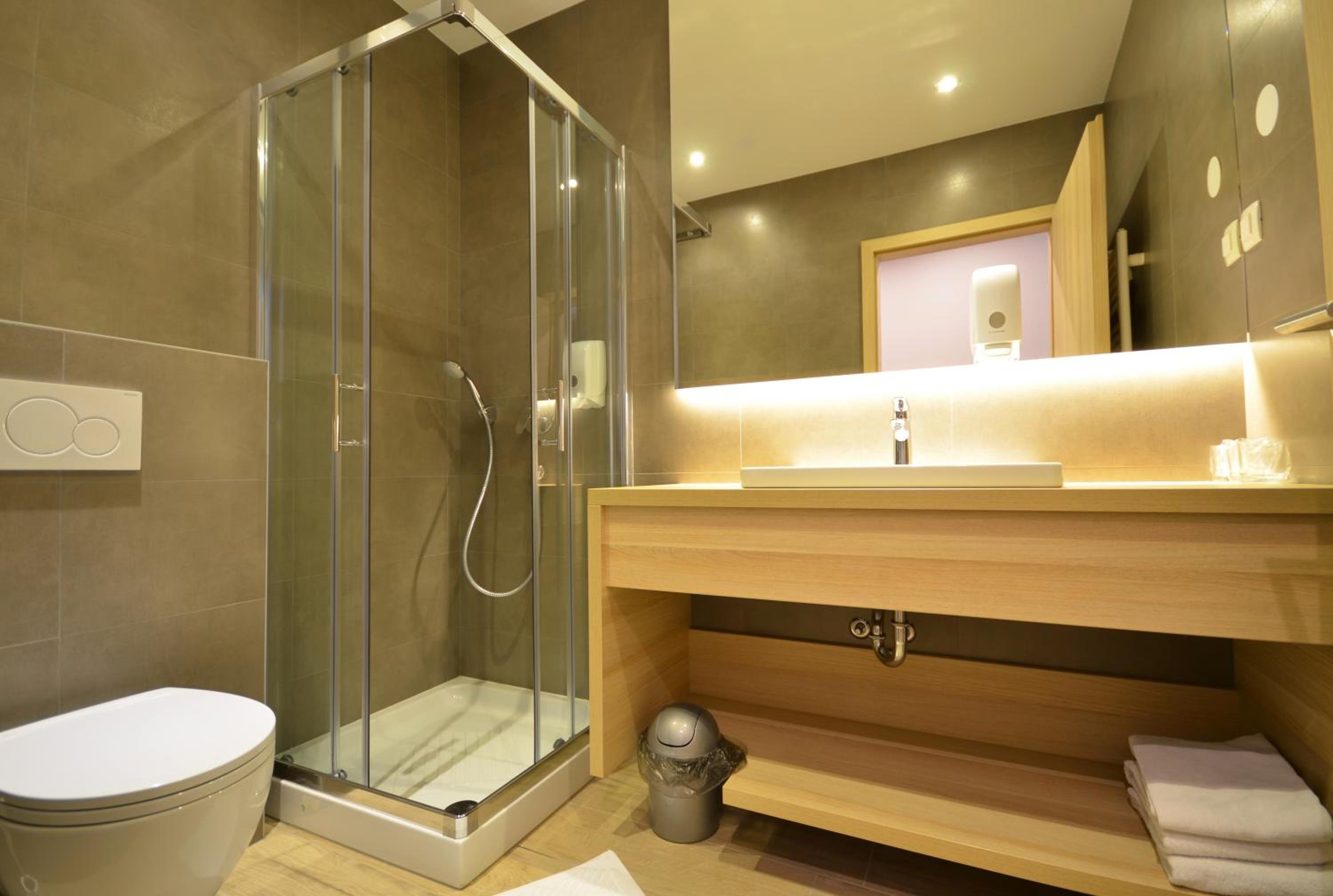 Superior Triple Room photo 3