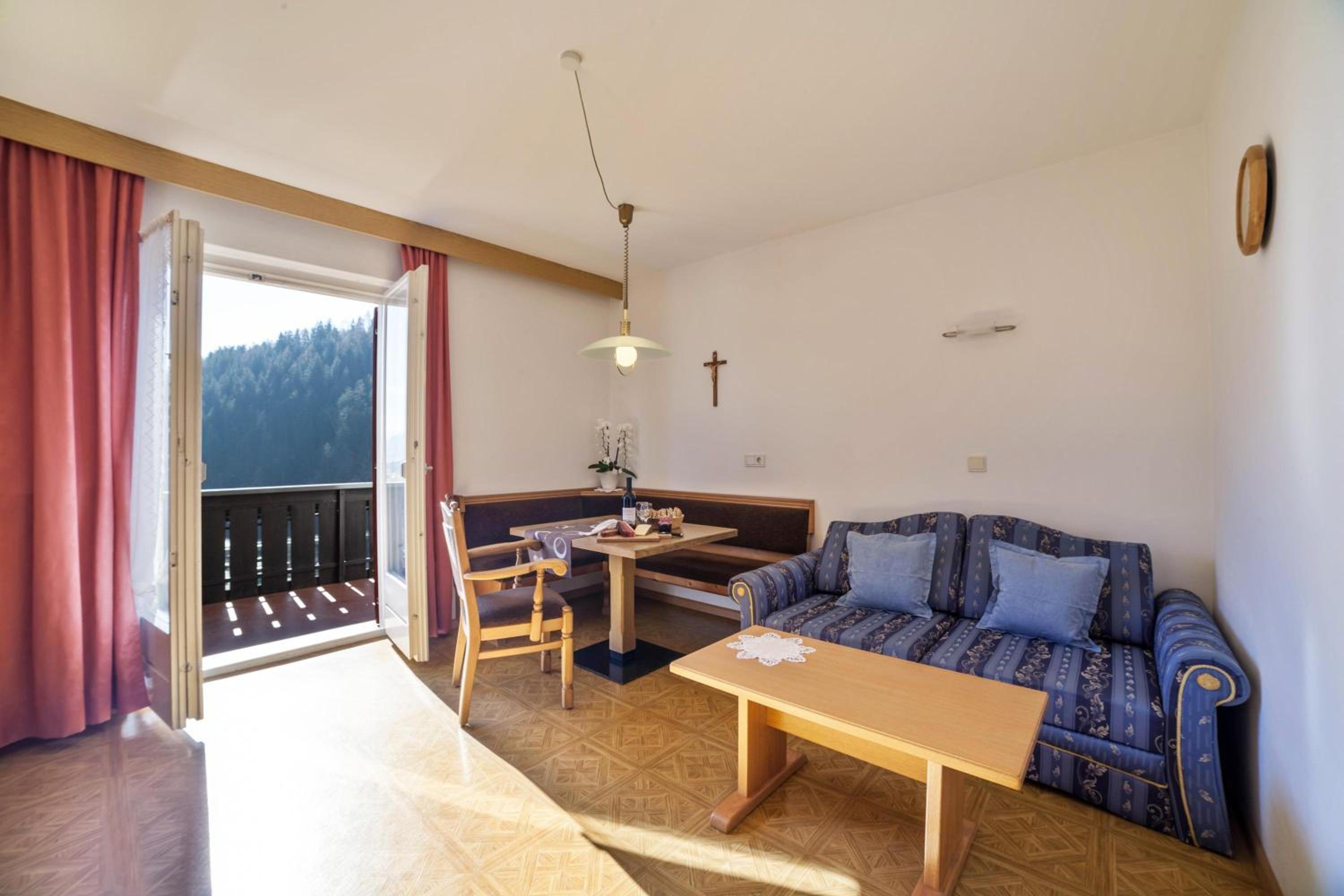 Superior One-Bedroom Apartment with Balcony