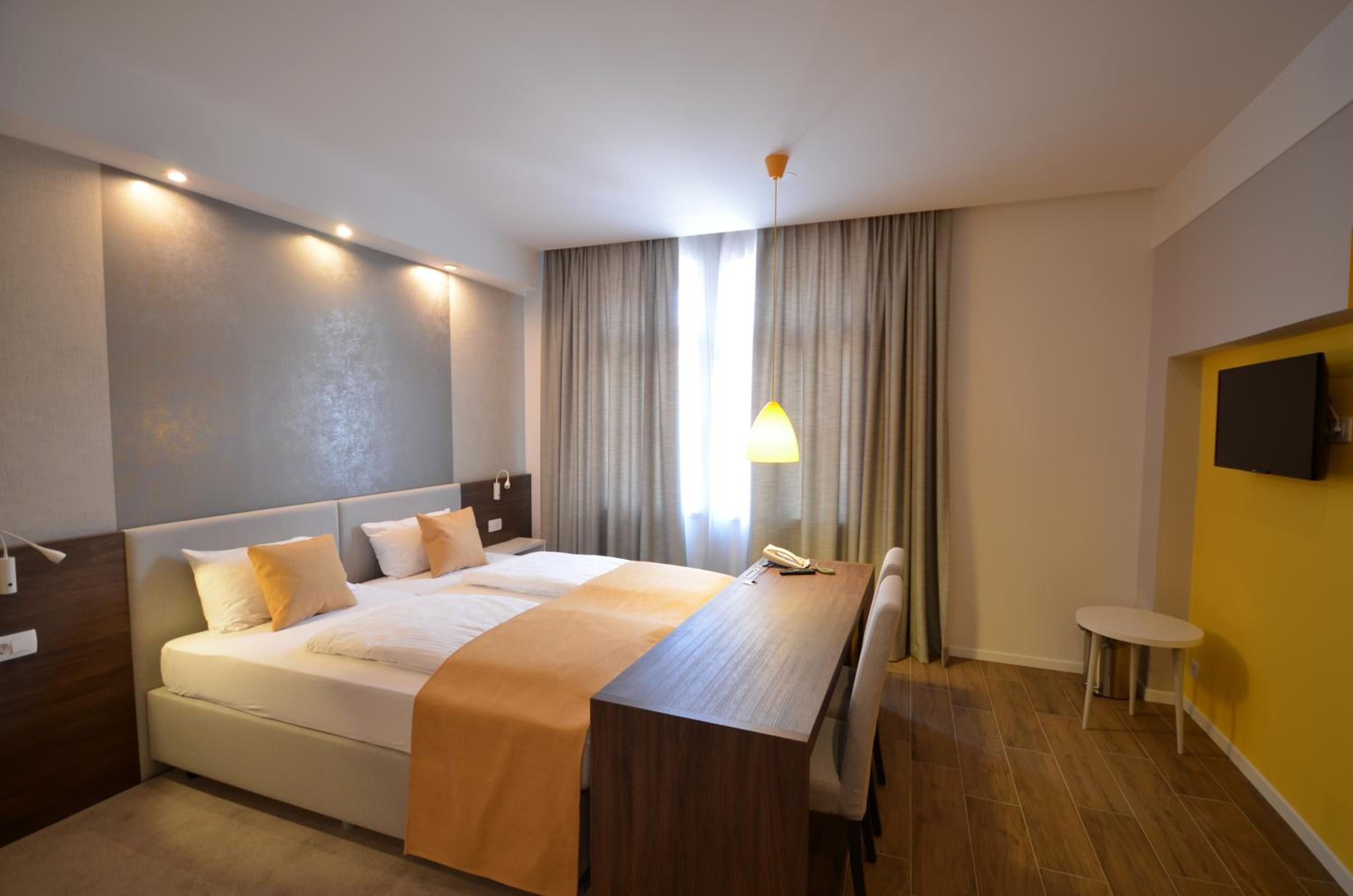 Superior Triple Room photo 2