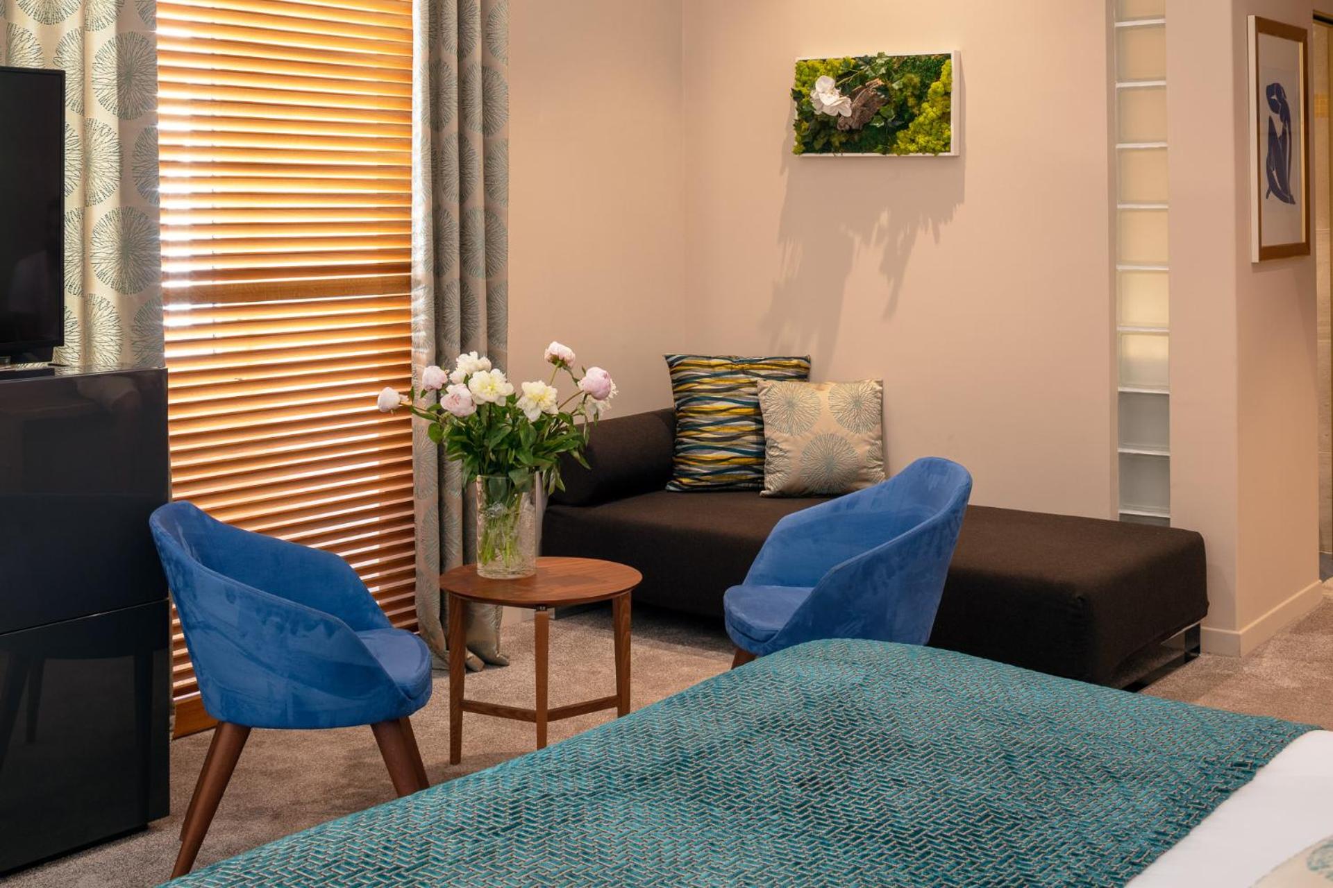 Executive Room - Photo 6