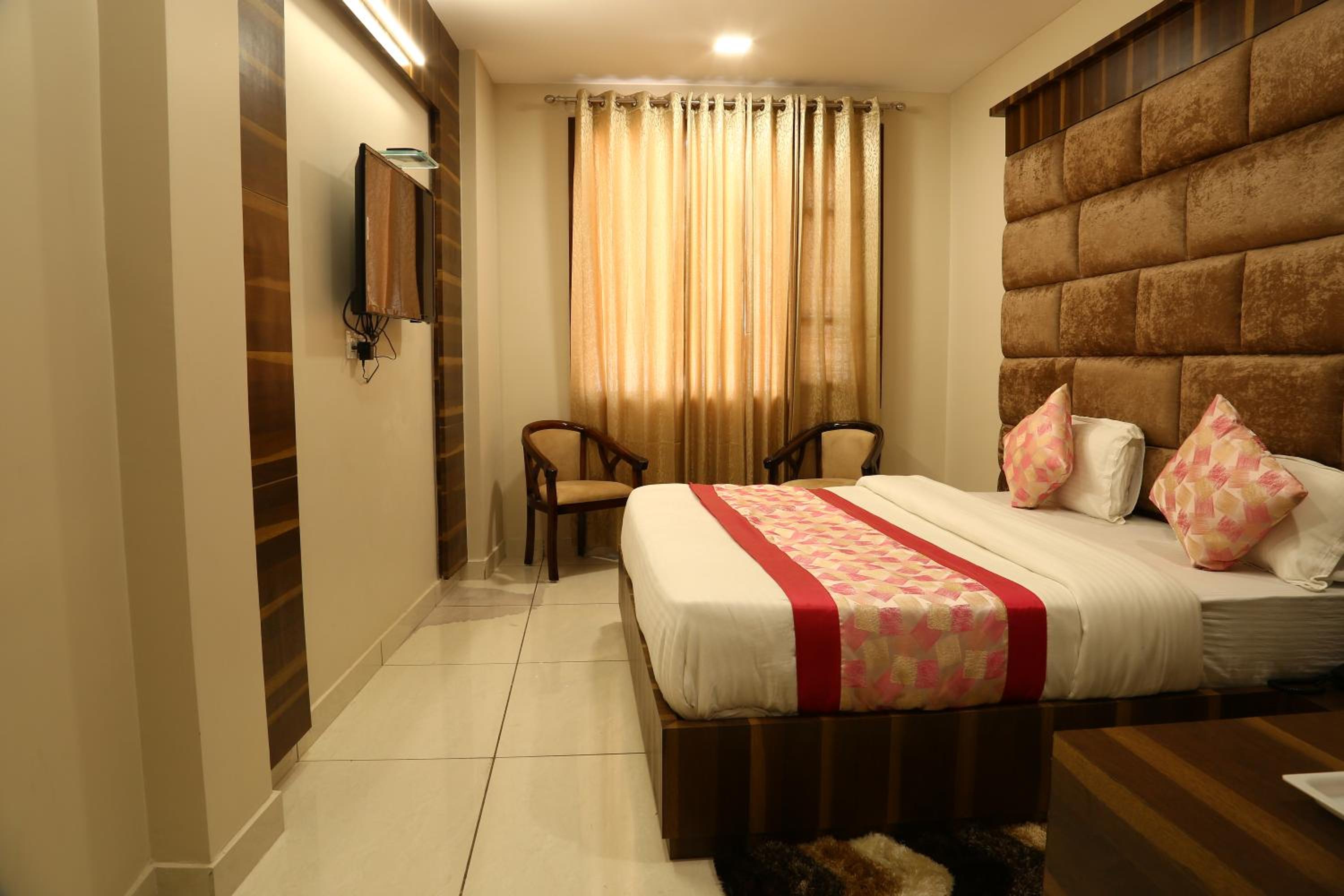 Deluxe Double Room - Photo 2