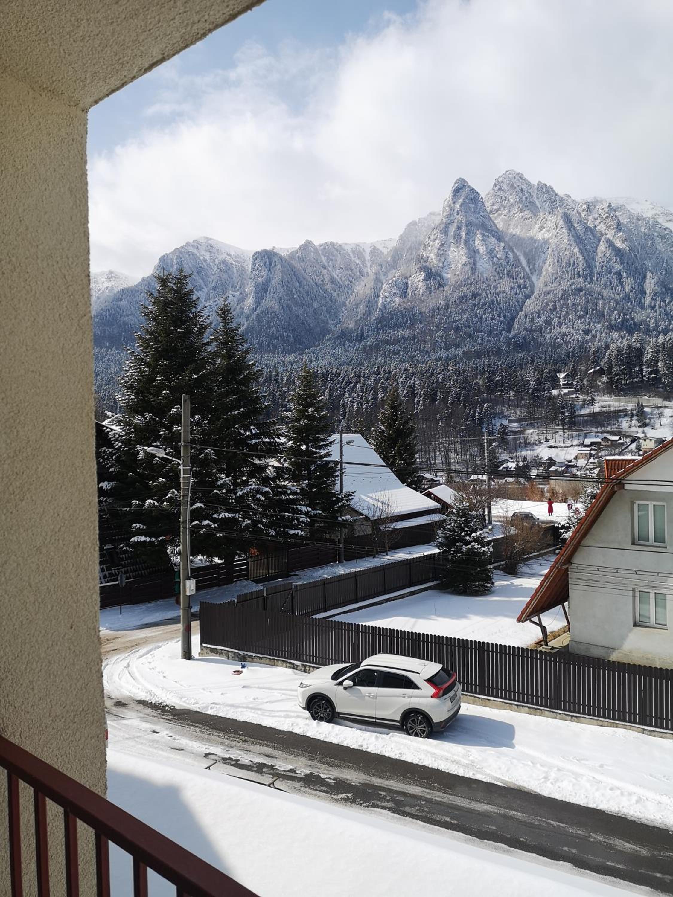 Standard Twin Room with Mountain View - Photo 4