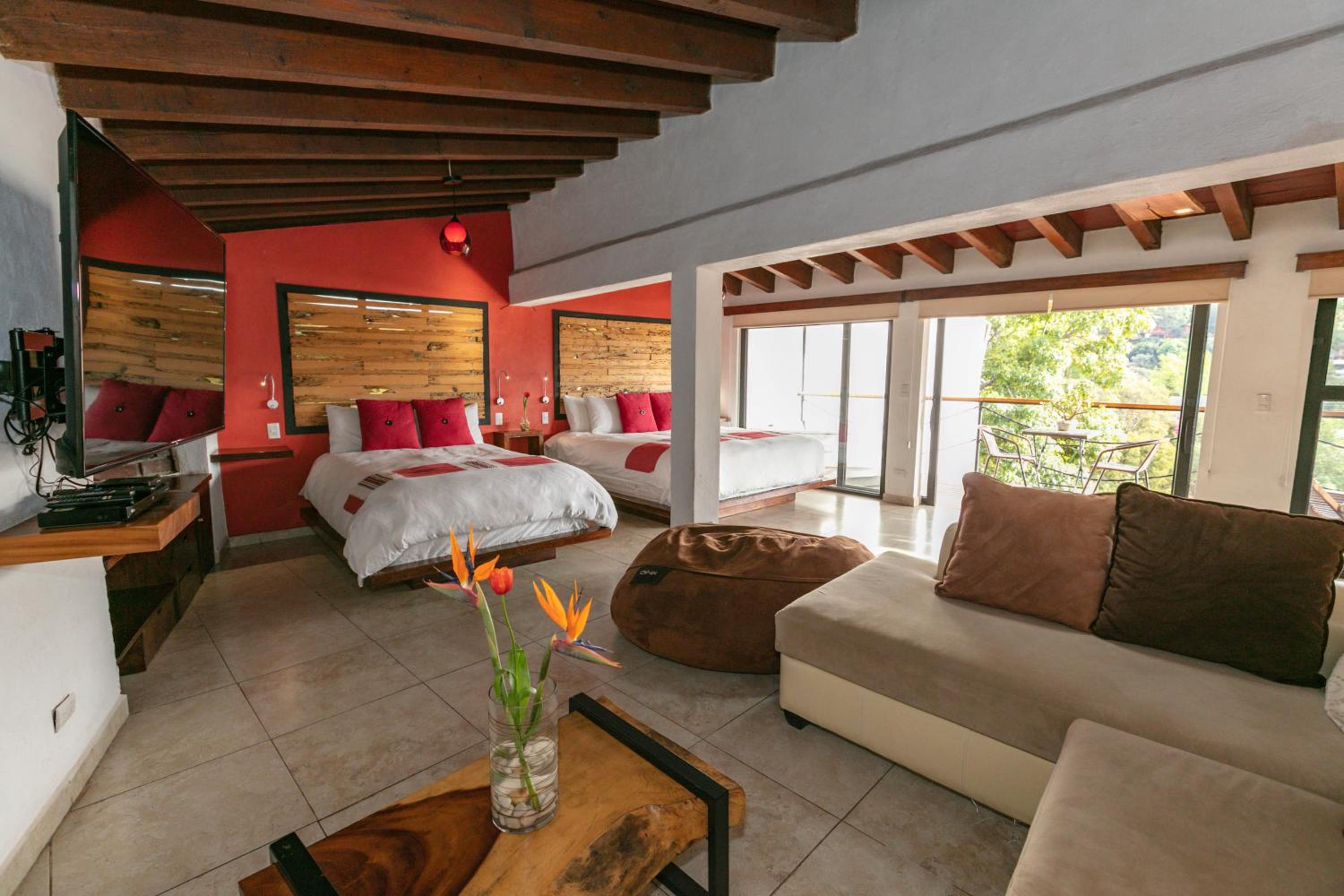 Deluxe Twin Room with Sea View - Photo 16