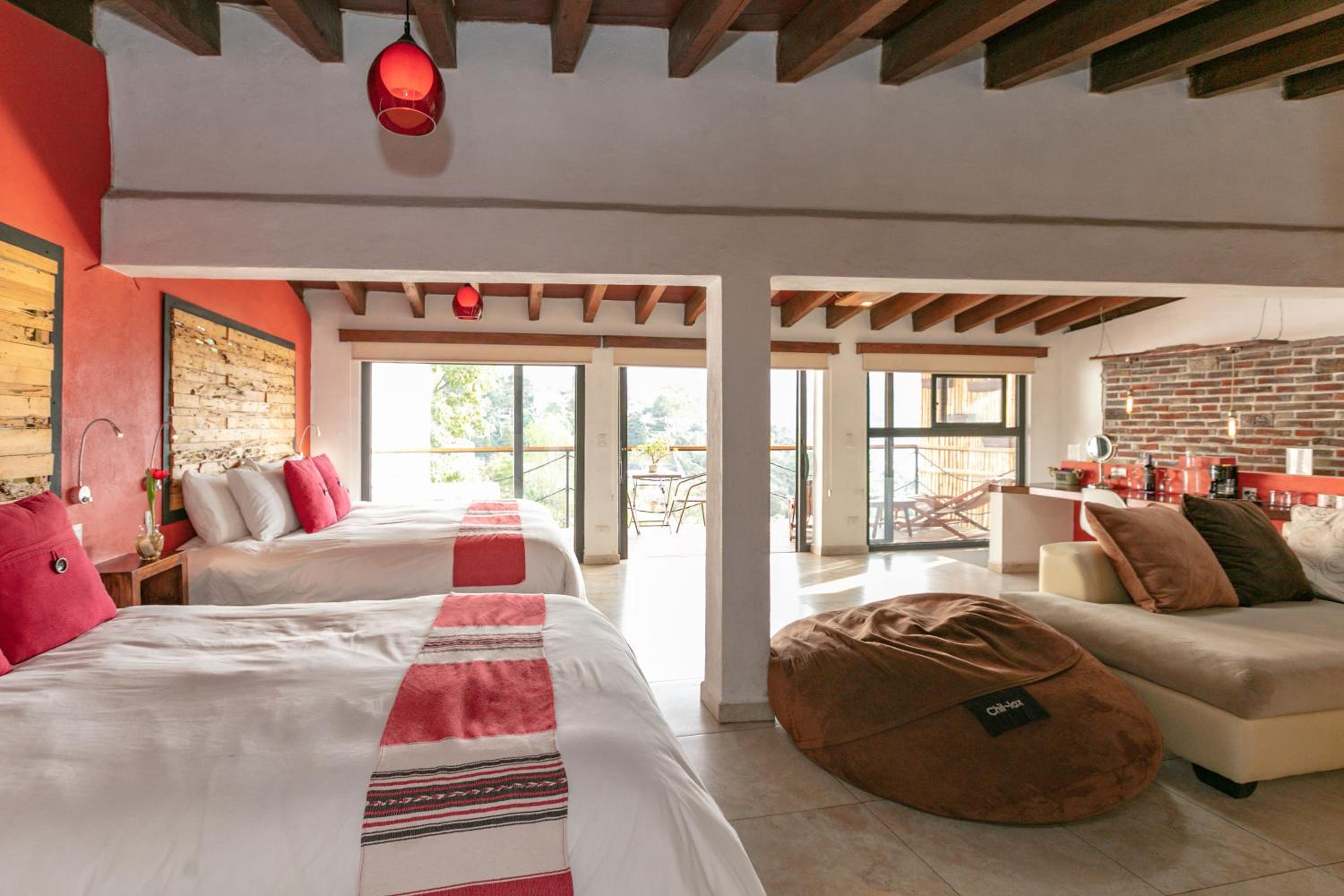Deluxe Twin Room with Sea View - Photo 4