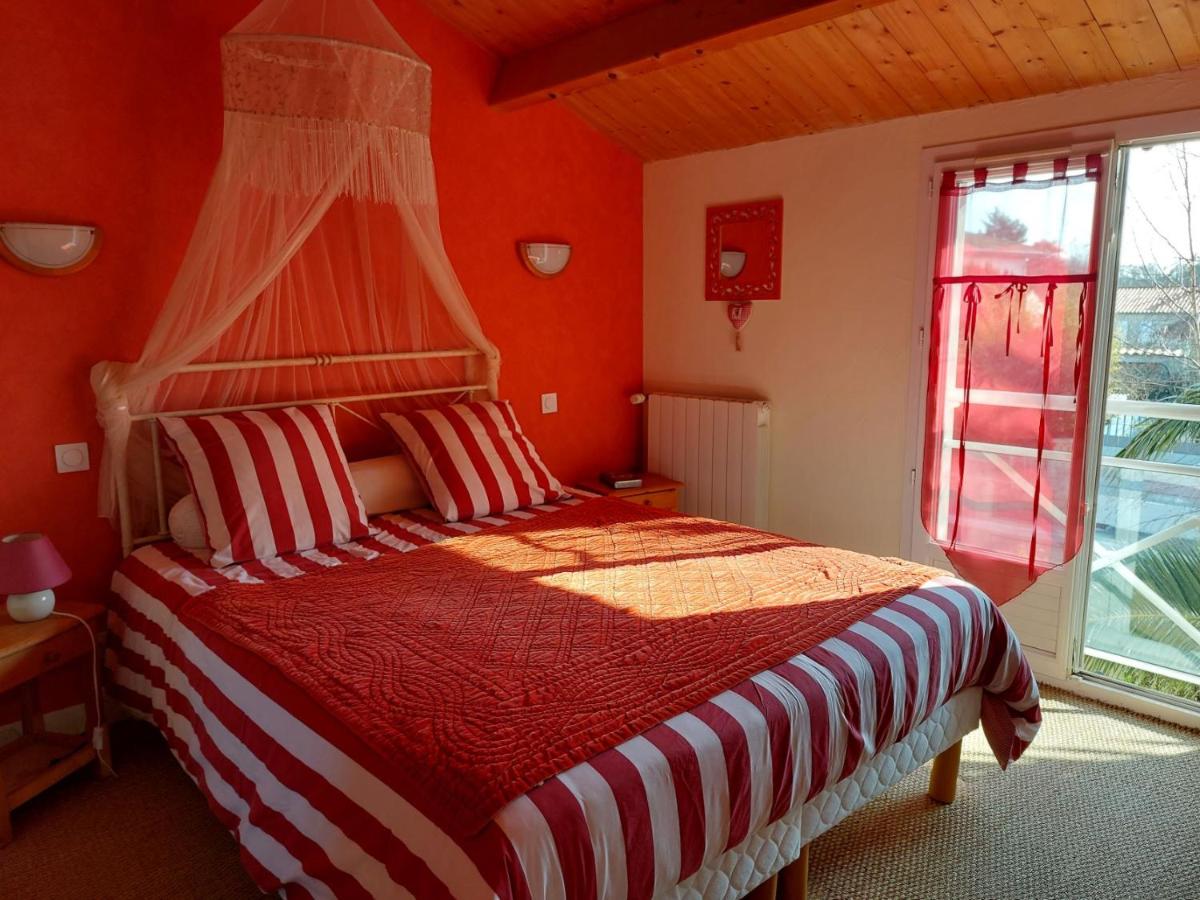 Standard Queen Room photo 2