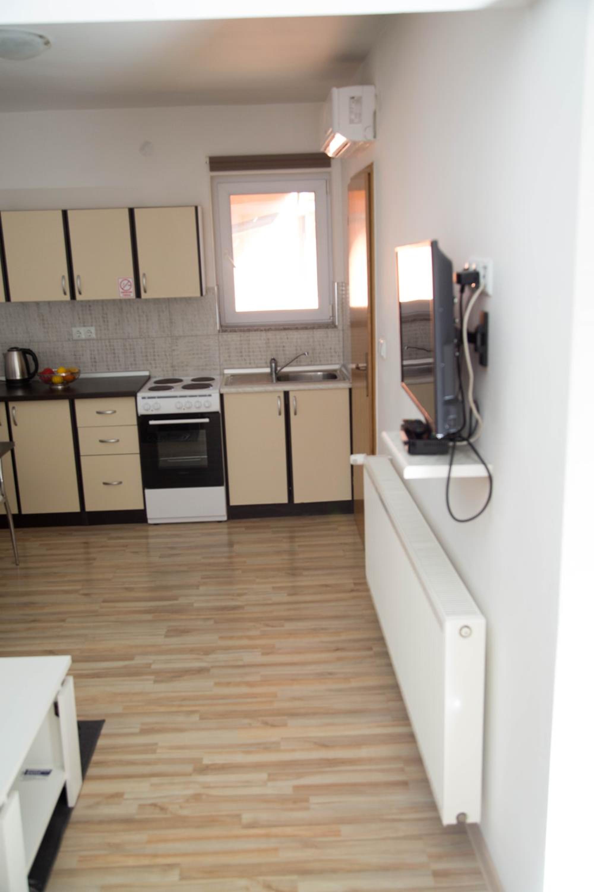 One-Bedroom Apartment - Photo 5