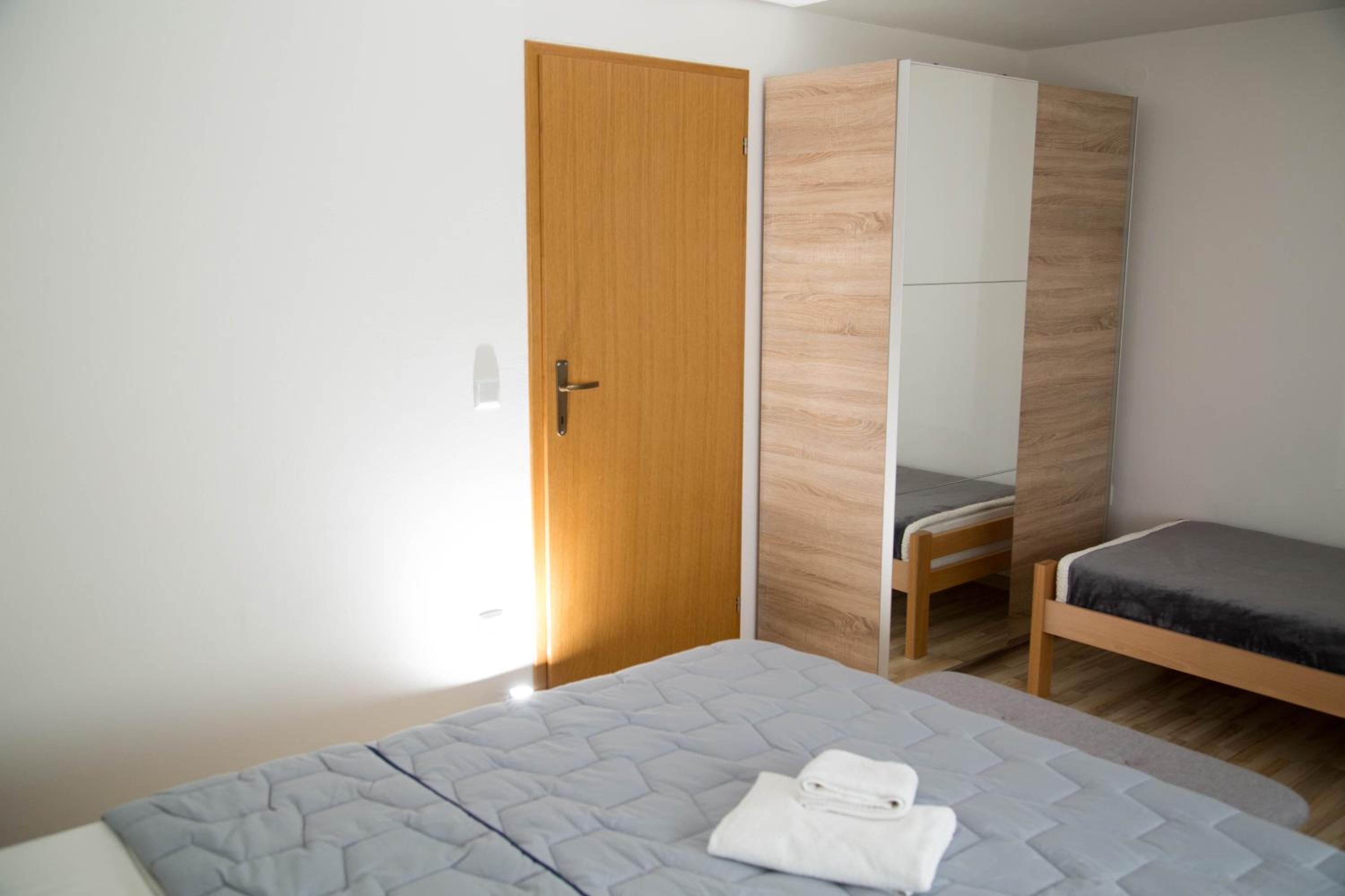 One-Bedroom Apartment - Photo 7