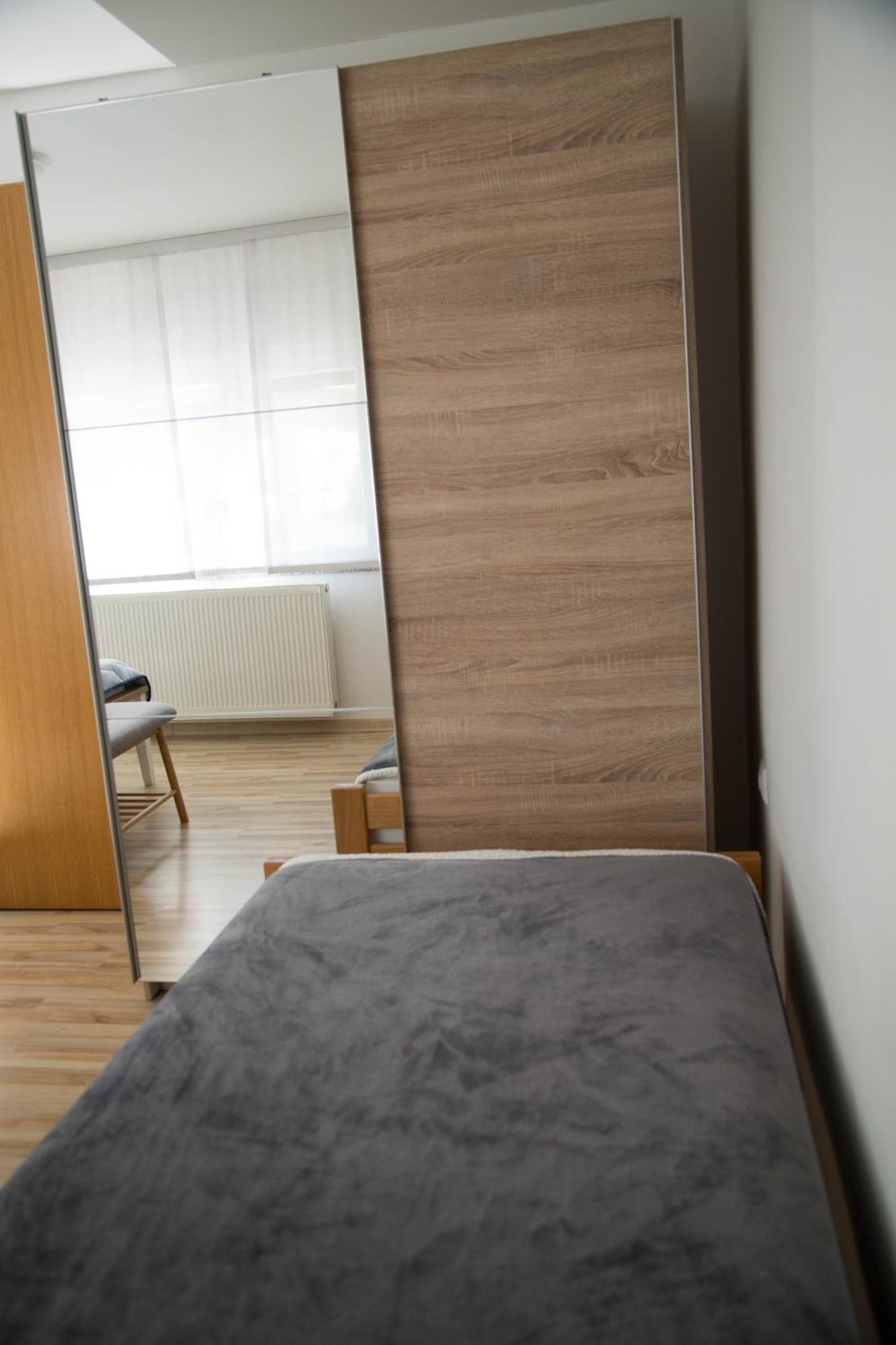 One-Bedroom Apartment - Photo 8