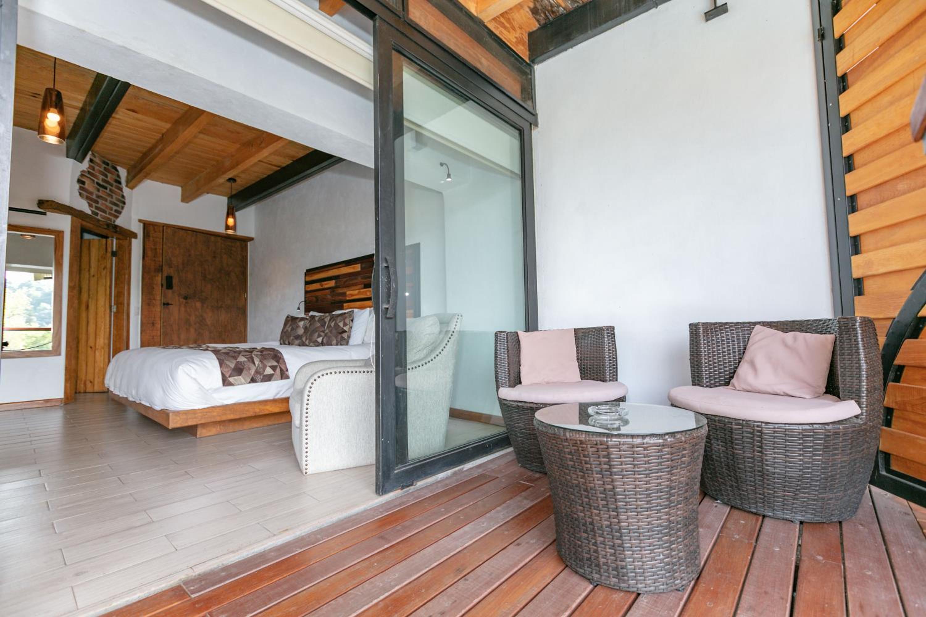 King Suite with Sea View - Photo 3