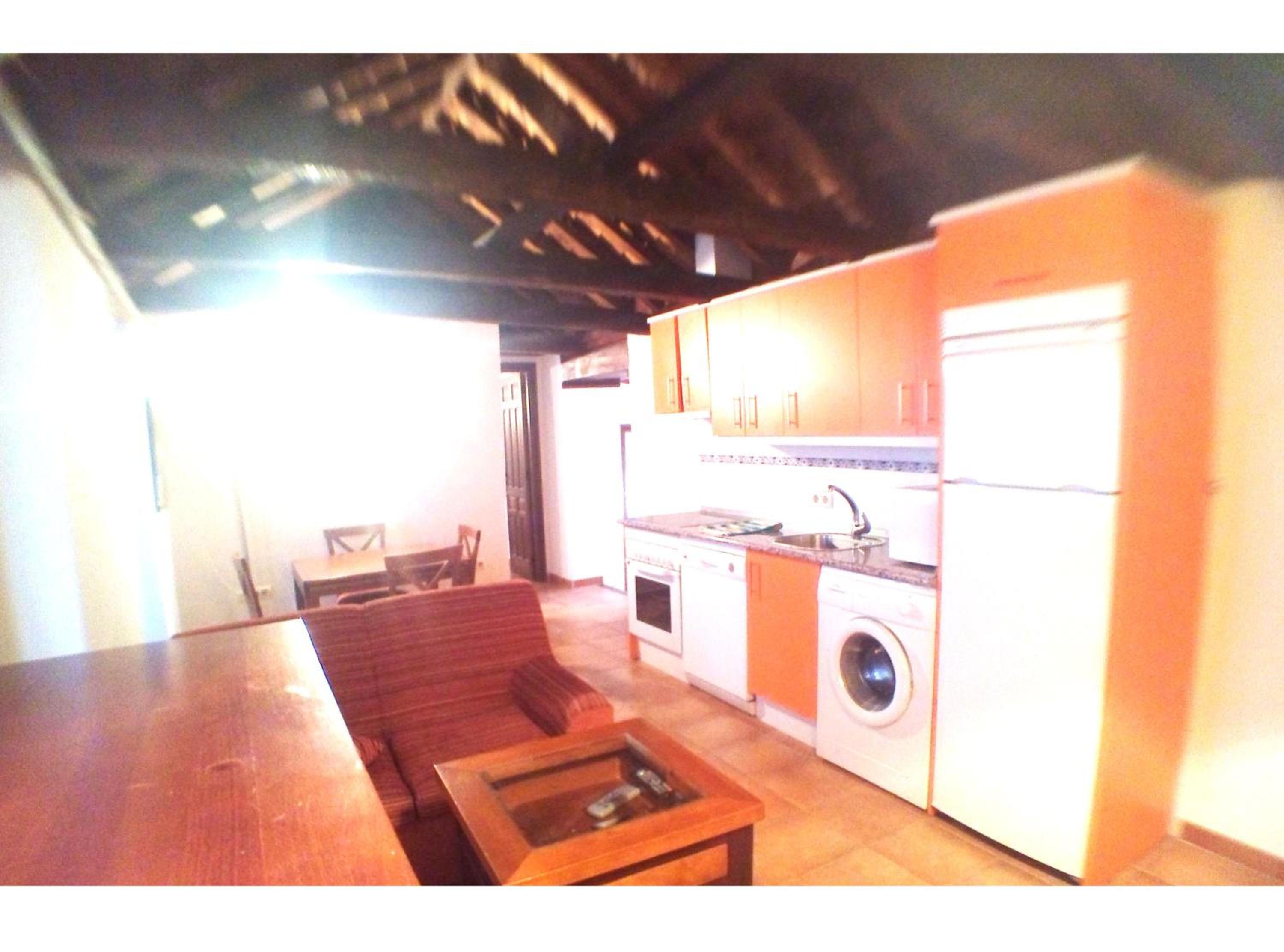 Apartment with Terrace - Photo 16