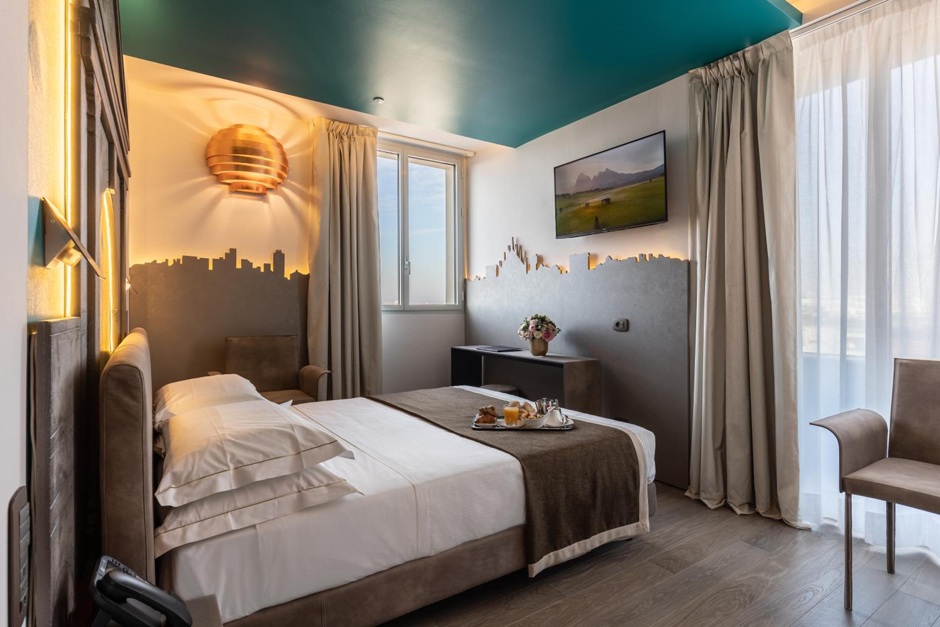 Superior Double Room with View and Balcony