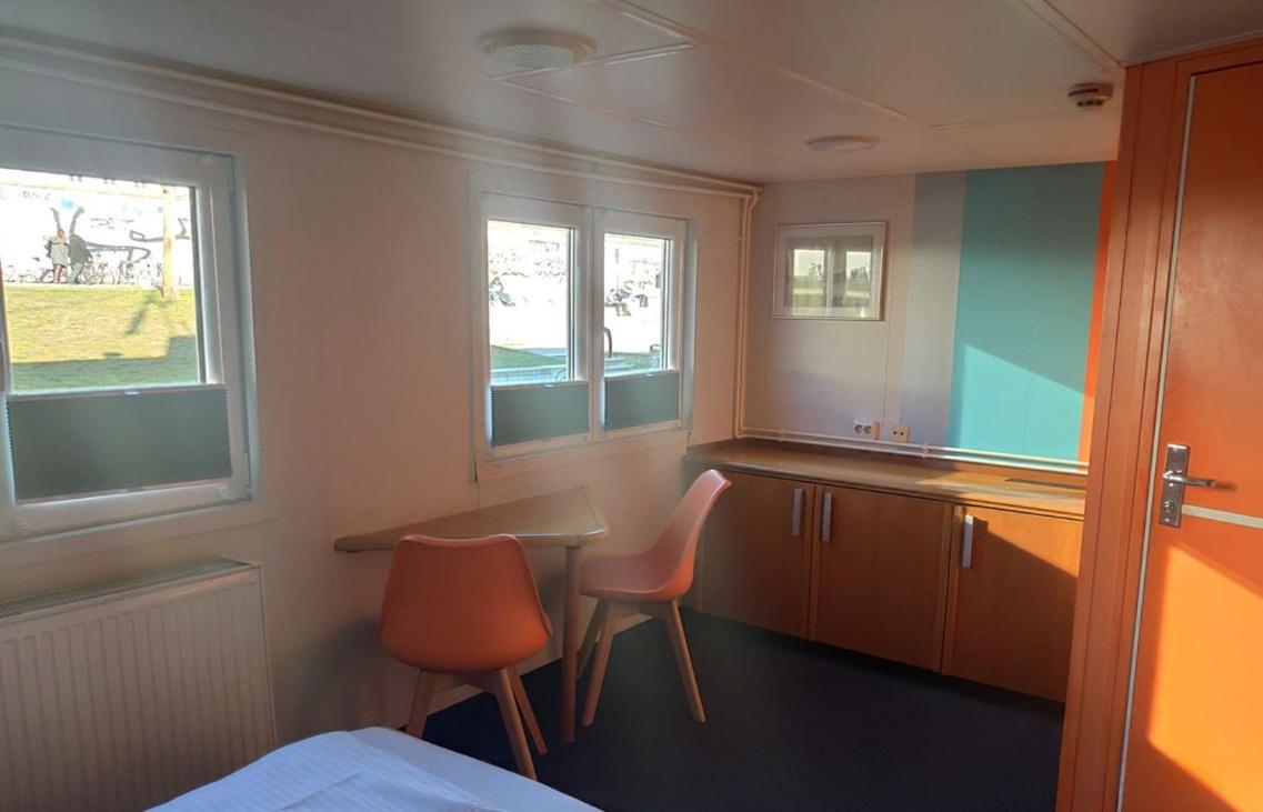 Double Cabin 1st Class - Shipotel Eastern photo 3