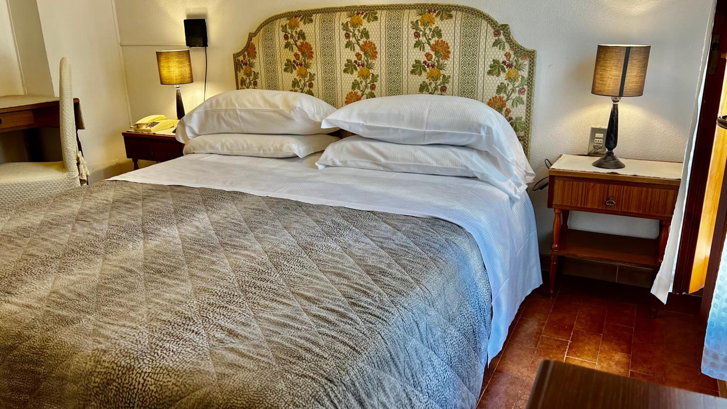 Standard Double or Twin Room - Photo 3