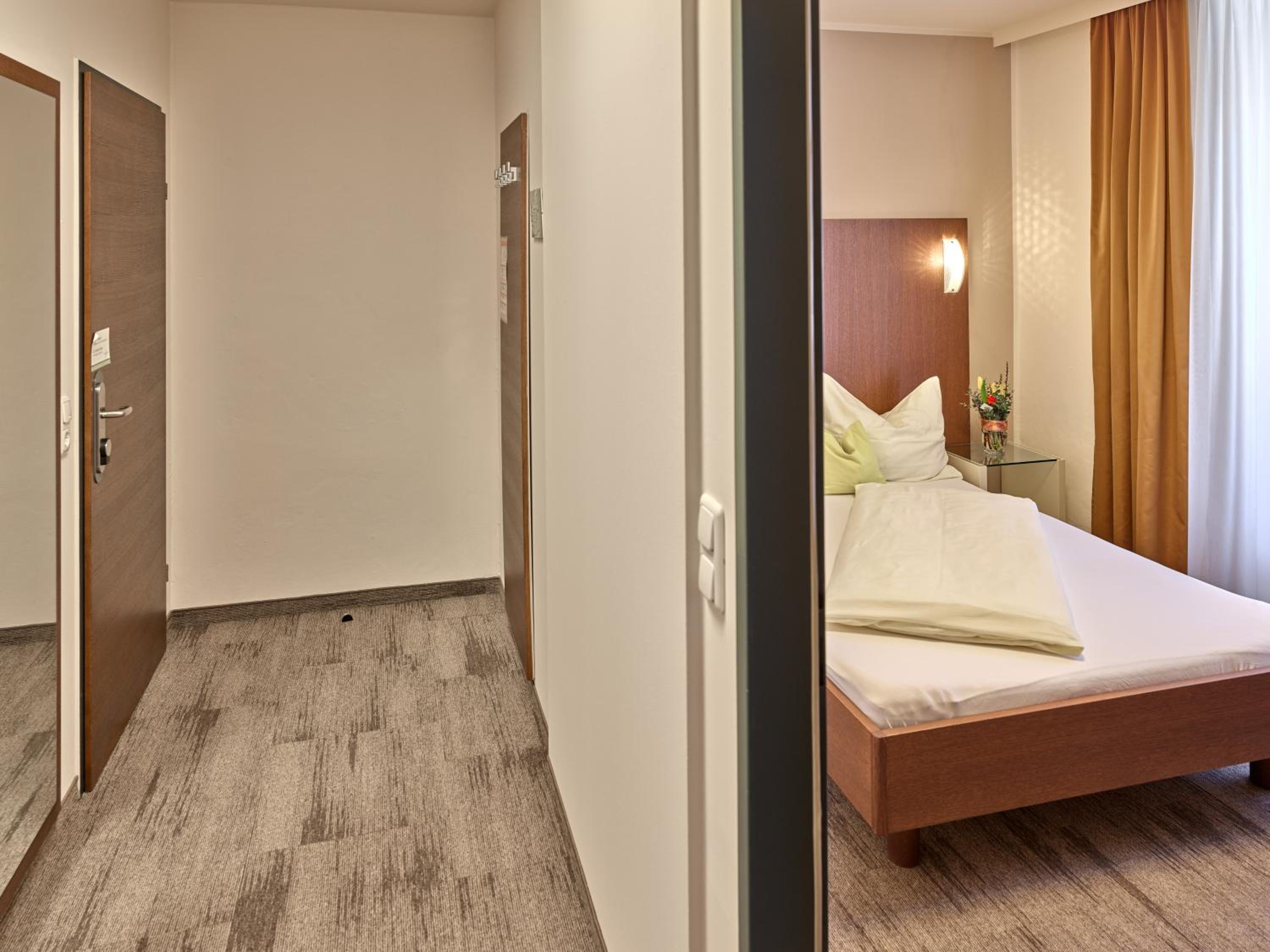 Triple Room - Photo 1