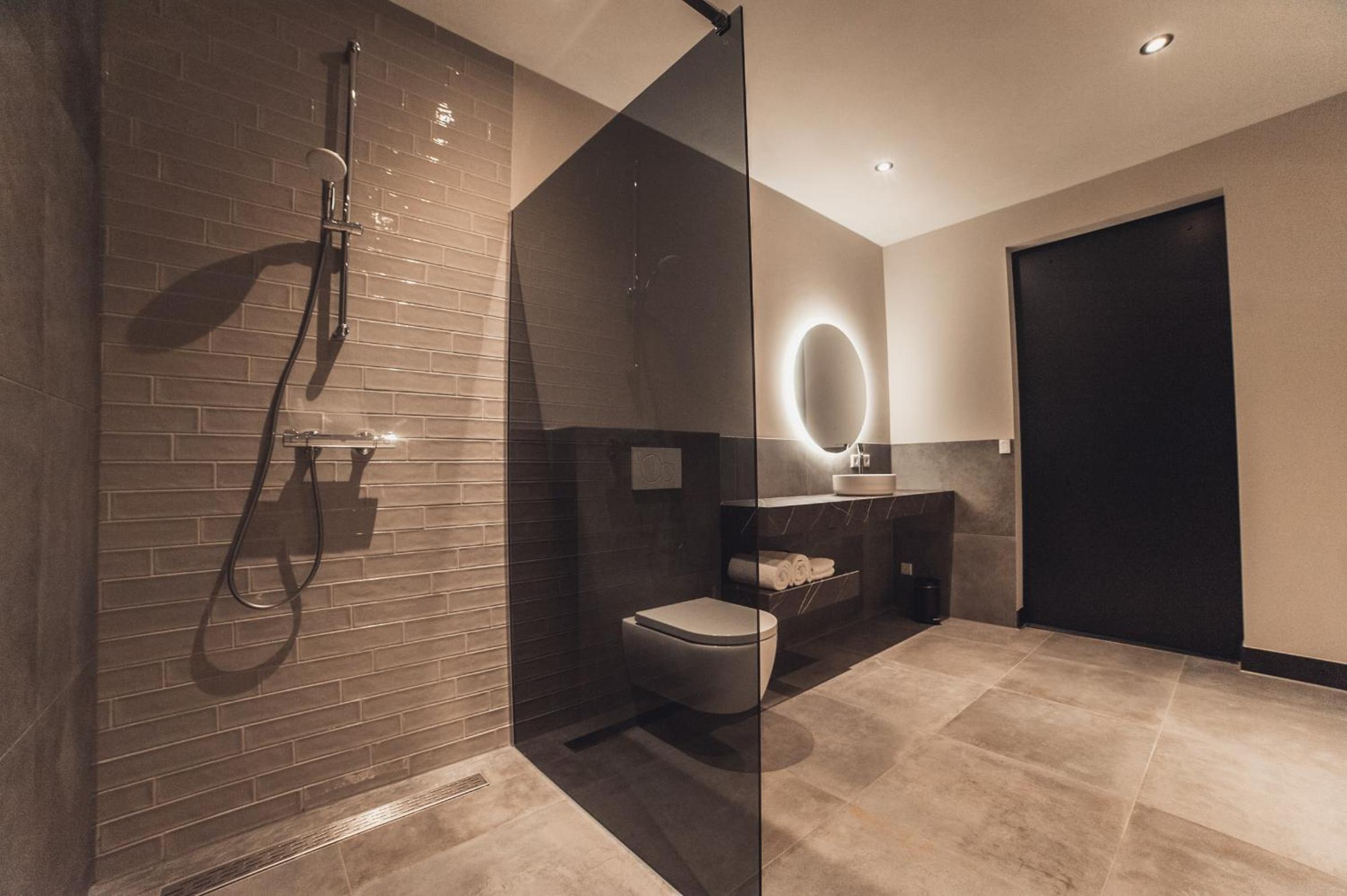Double Room - Disability Access photo 3