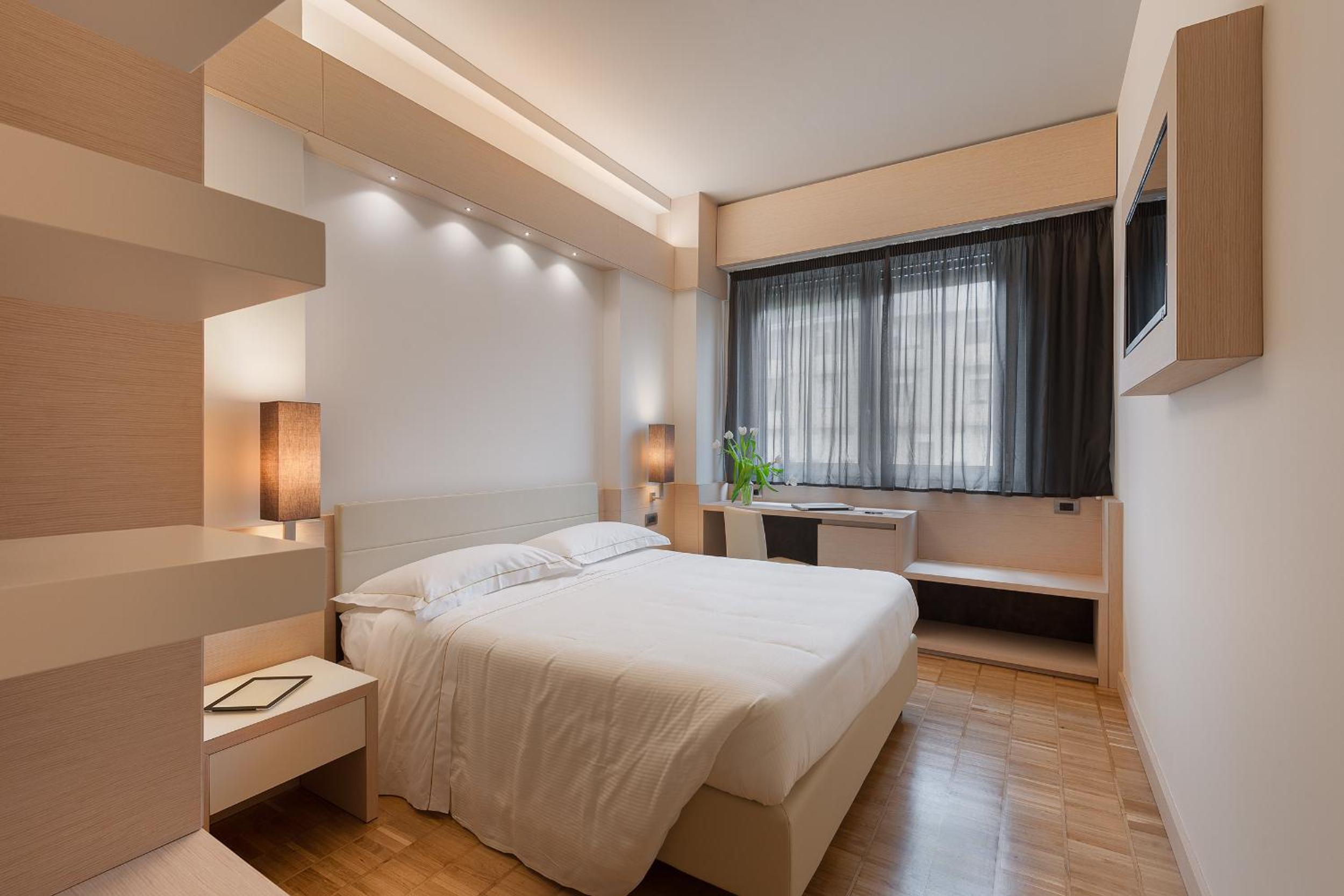 Double Room thumbnail 6