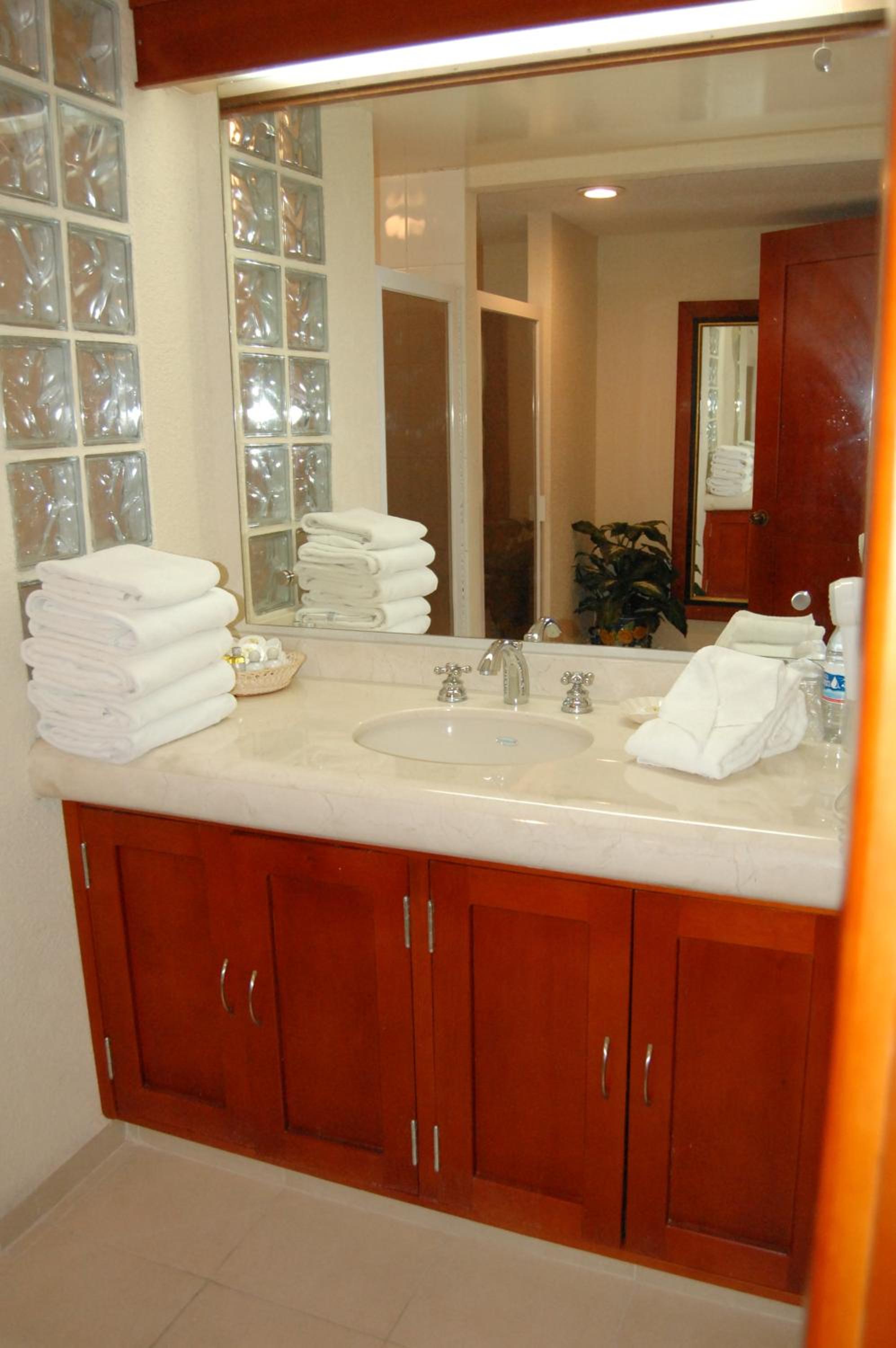 Two-Bedroom Suite photo 2