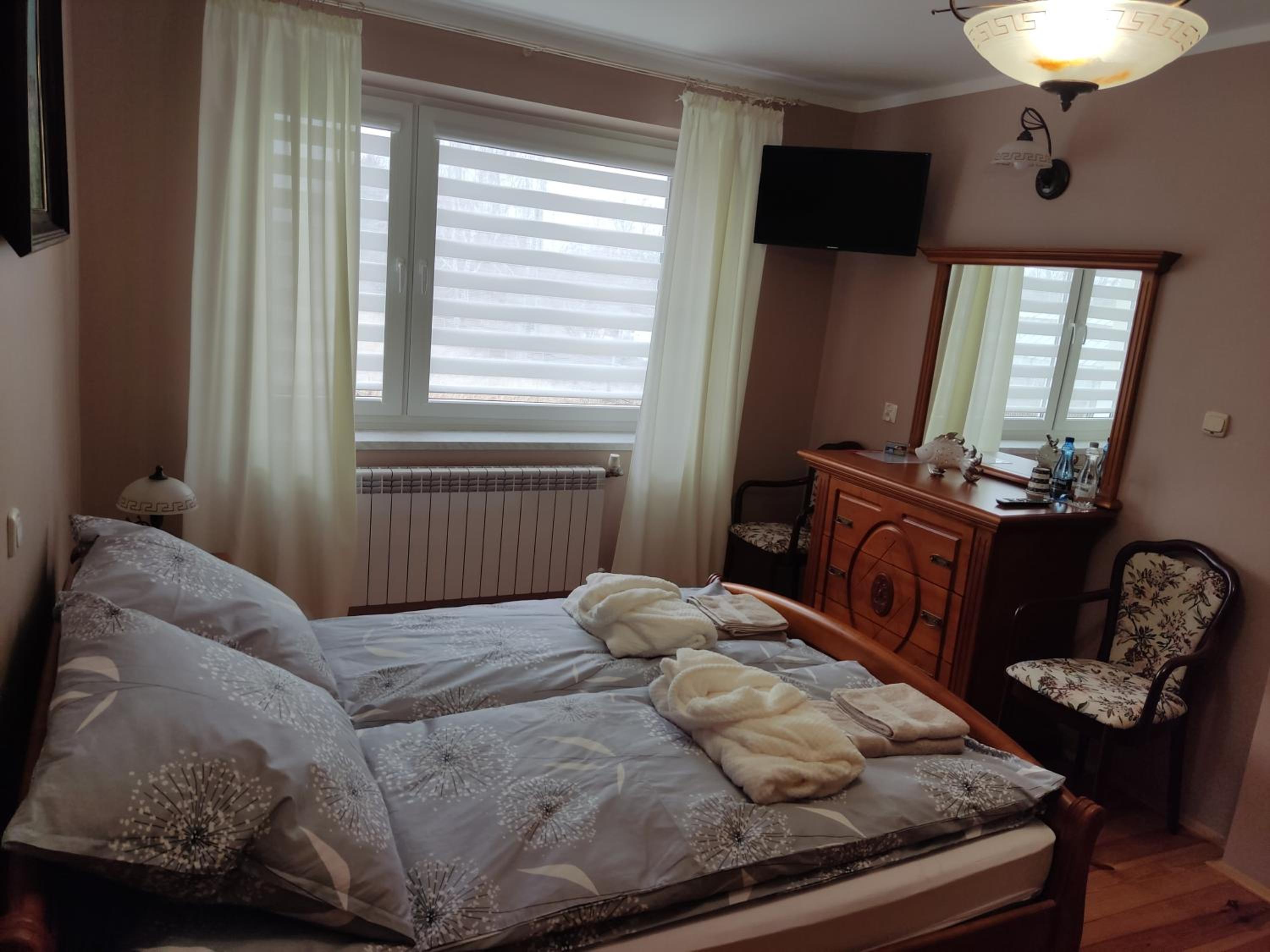 Standard King Room - Photo 2