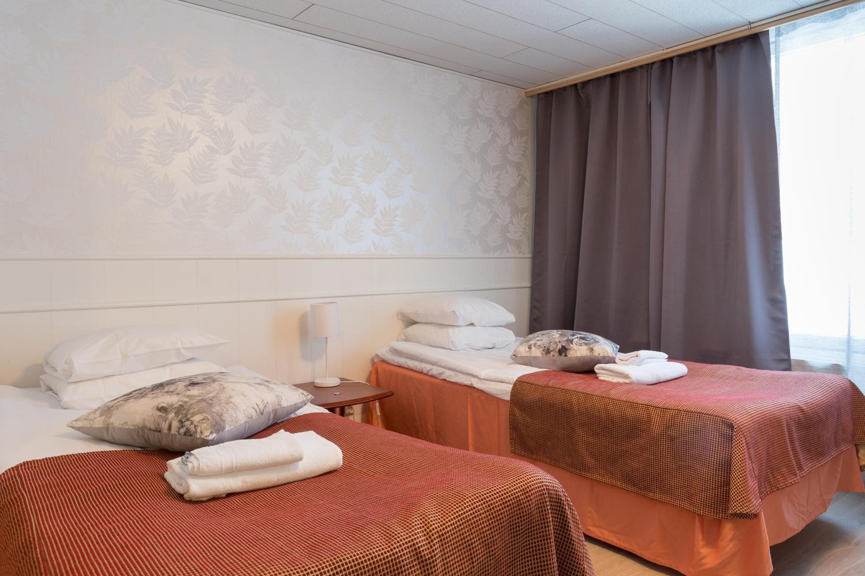 Standard Twin Room - Photo 2