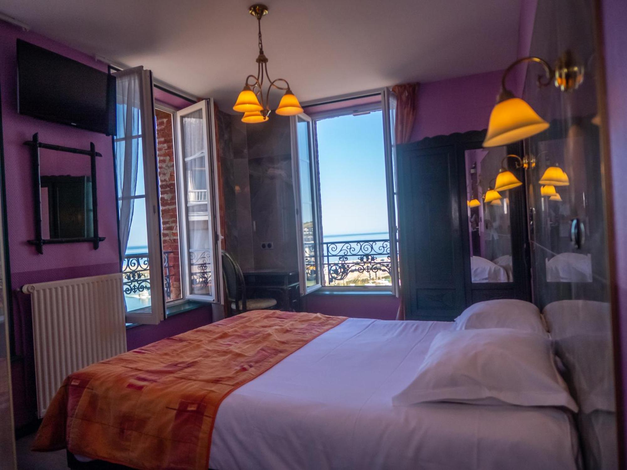Queen Room with Sea View