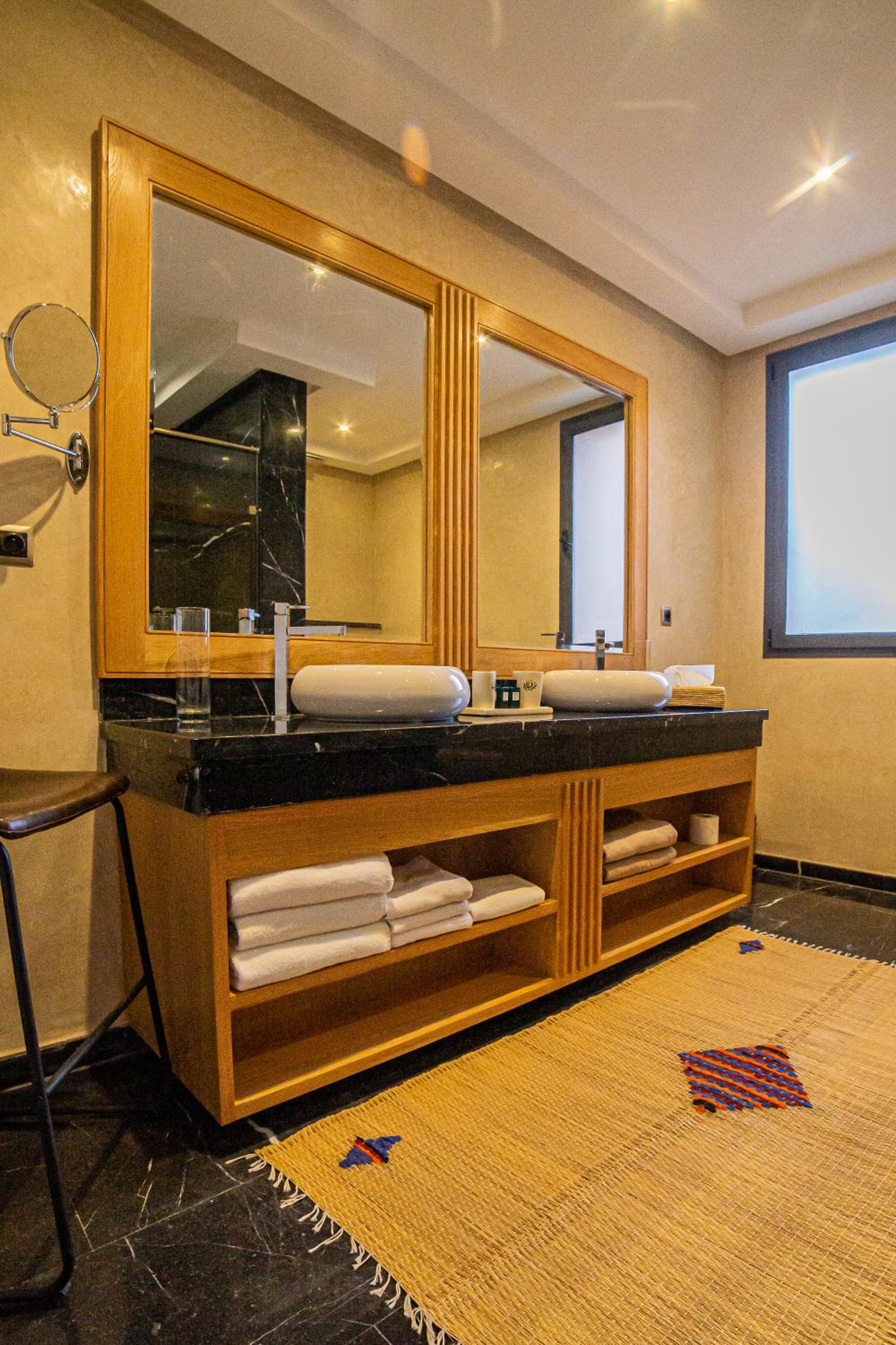 Superior Suite - Photo 3