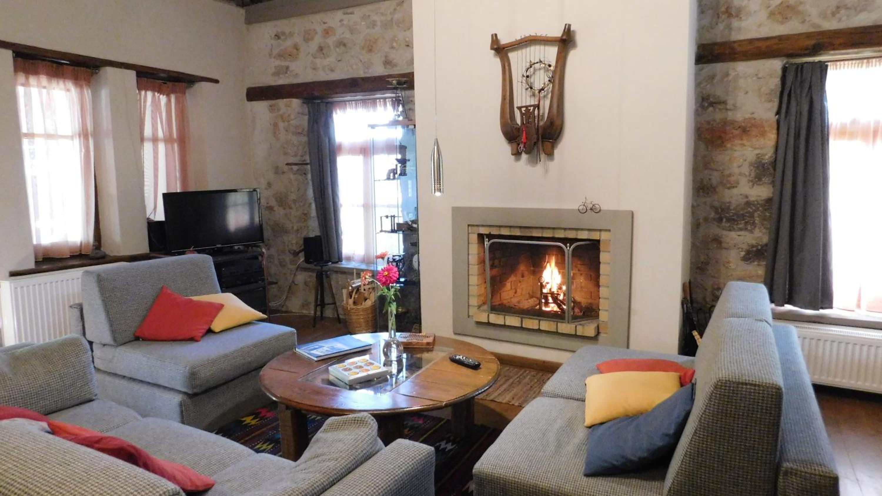 Three-Bedroom Townhouse - Photo 24