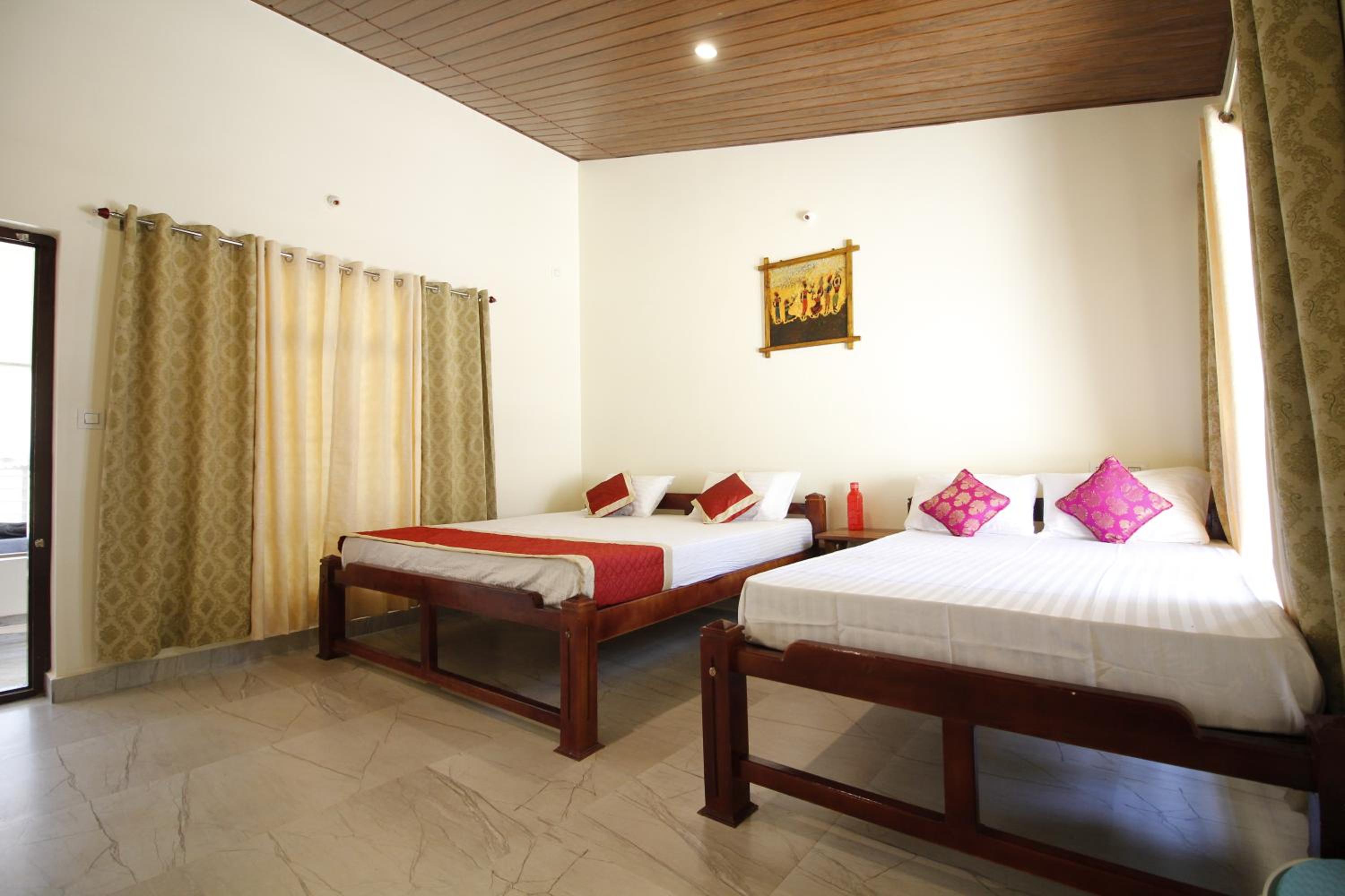 Deluxe Double Room photo 2