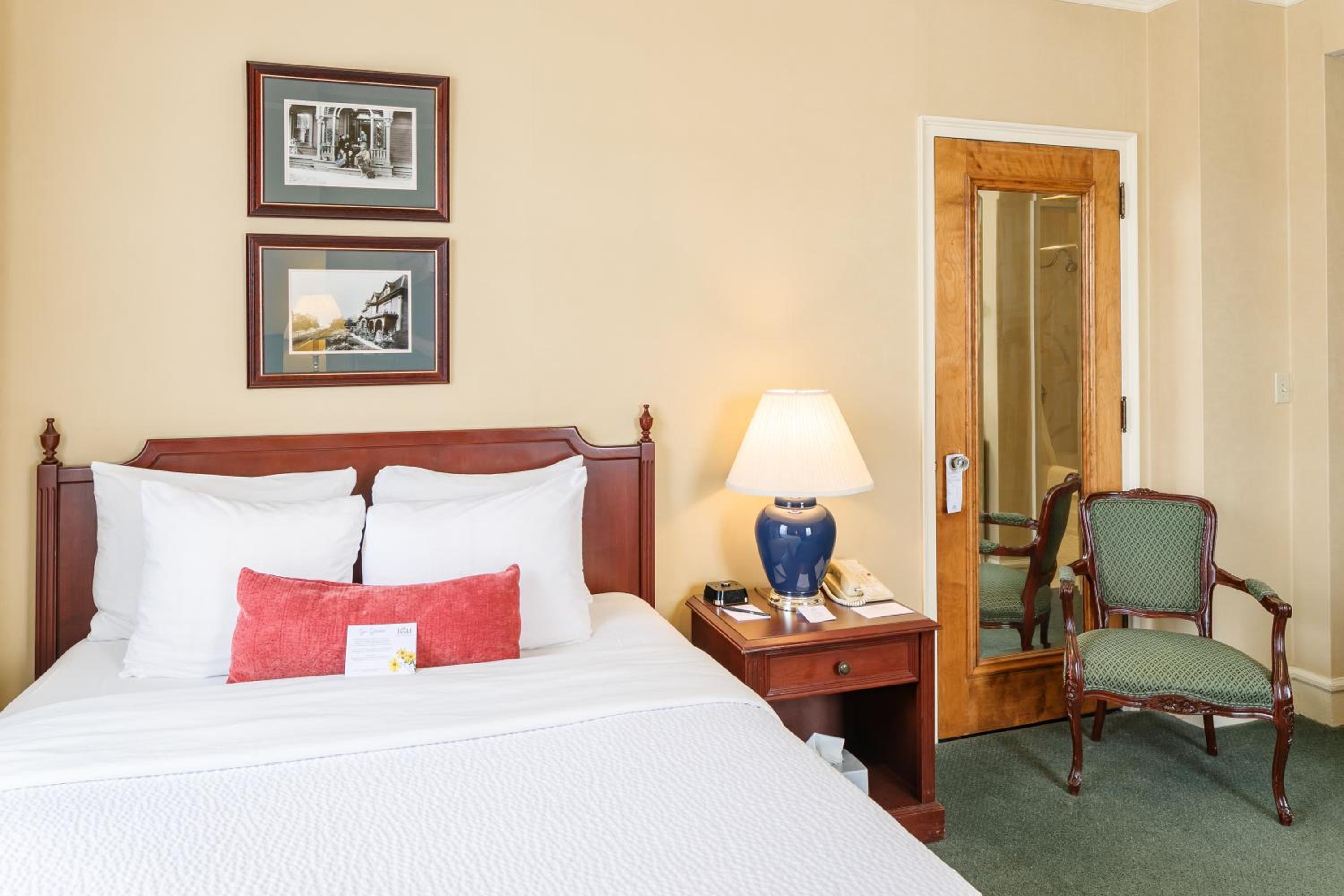 Queen Room