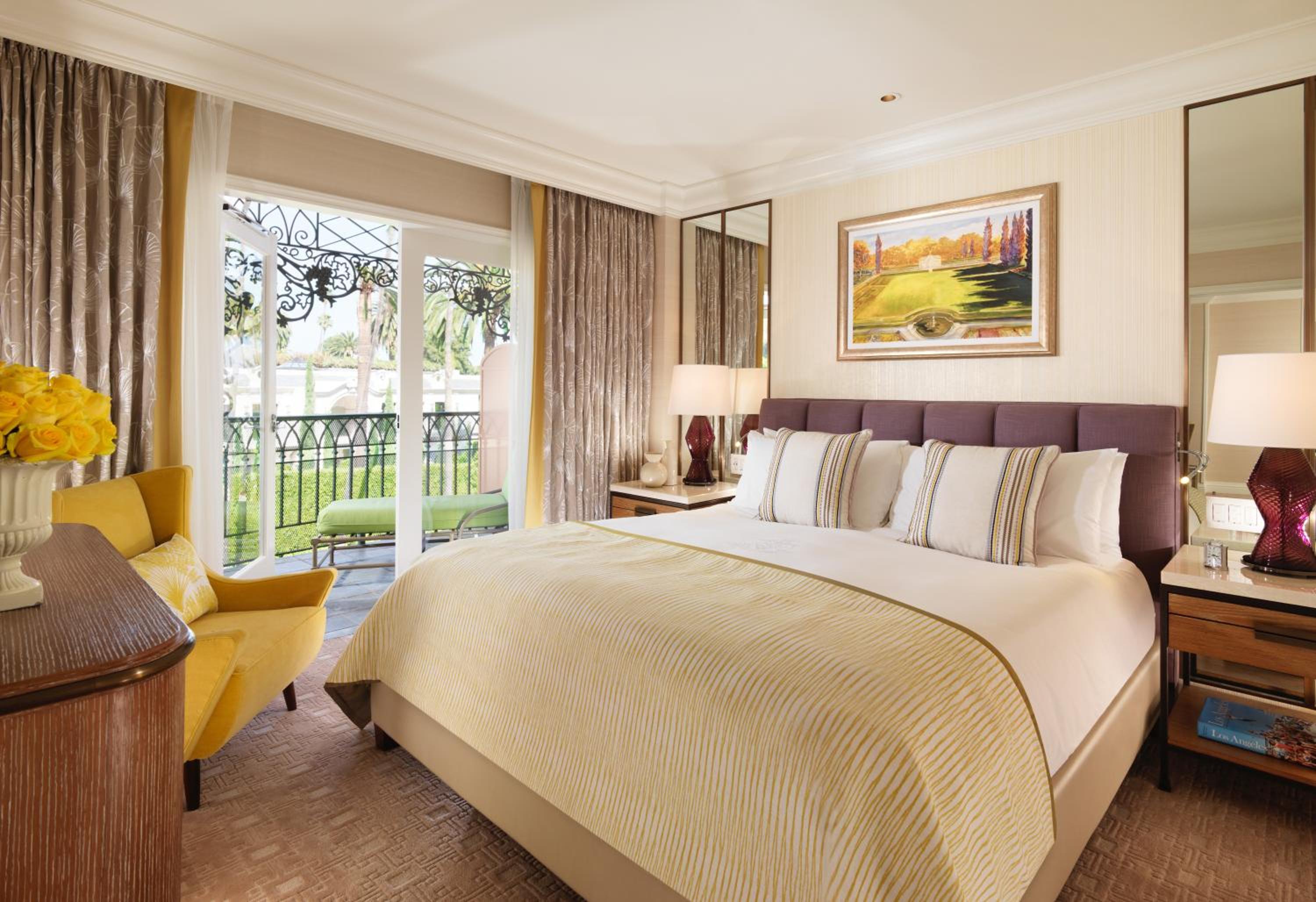 Junior Beverly Hills Suite