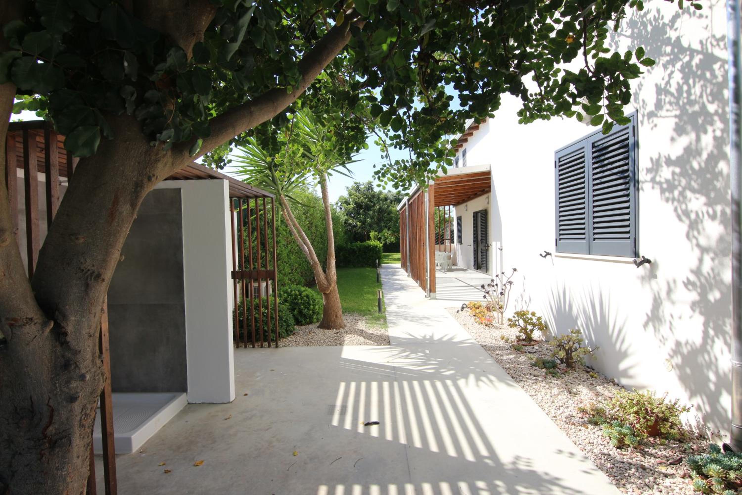 Apartment - Ground Floor photo 2