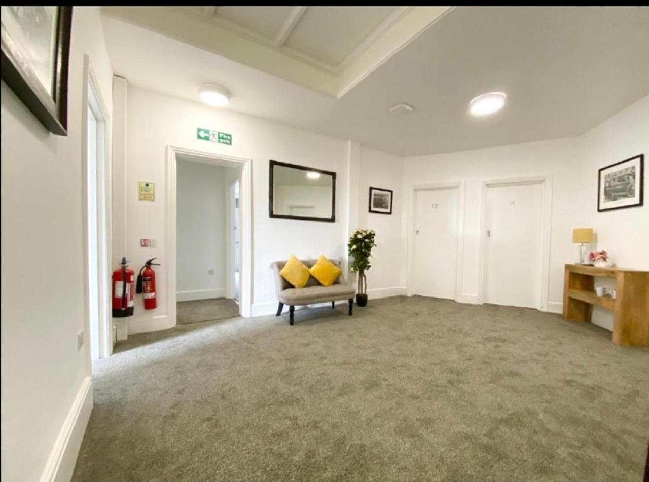Double Room with Private Bathroom - Photo 5
